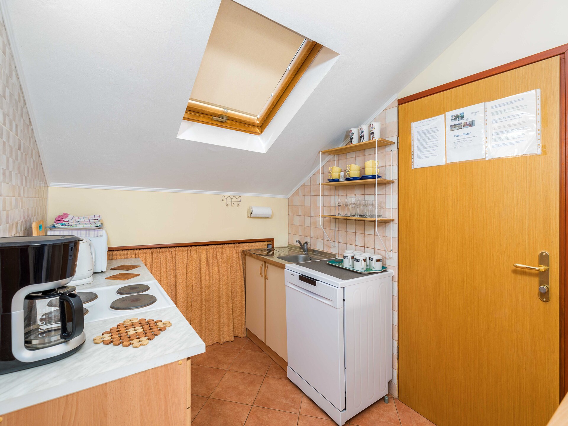 Centraal gelegen appartement in Fažana direct aan het strand - foto 4