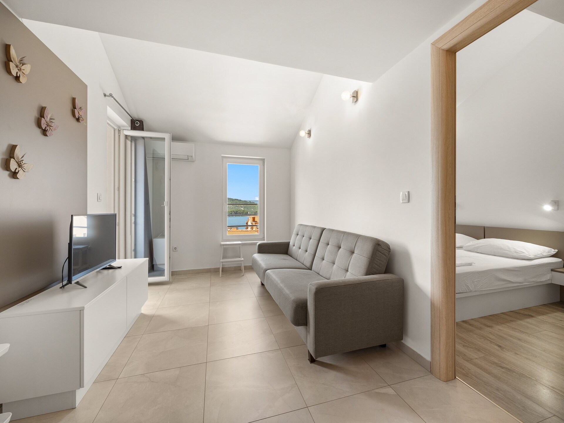 Modern appartement met zeezicht in Cres, vlak bij strand en centrum - foto 2