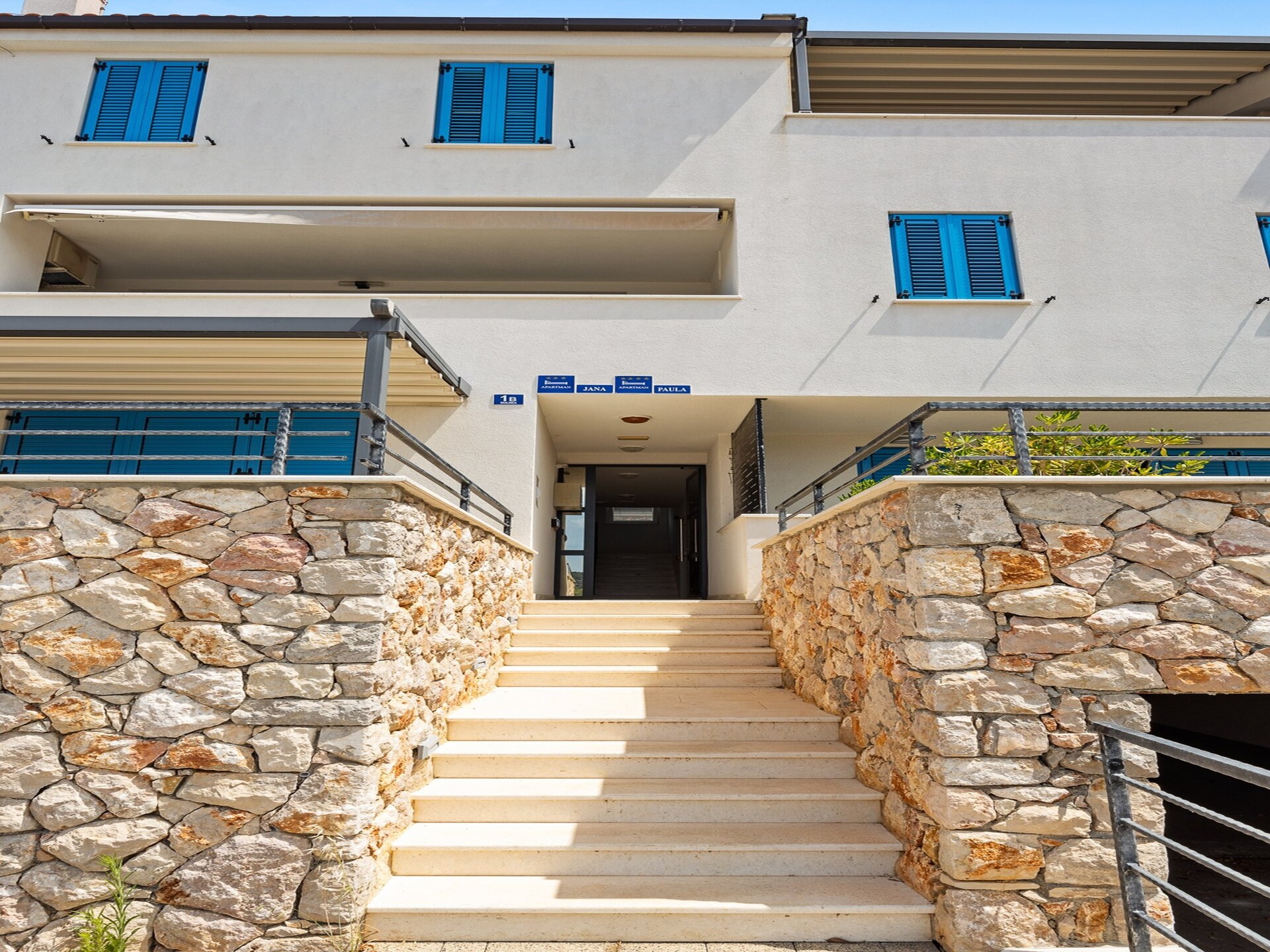 Modern appartement met zeezicht in Cres, vlak bij strand en centrum - foto 22