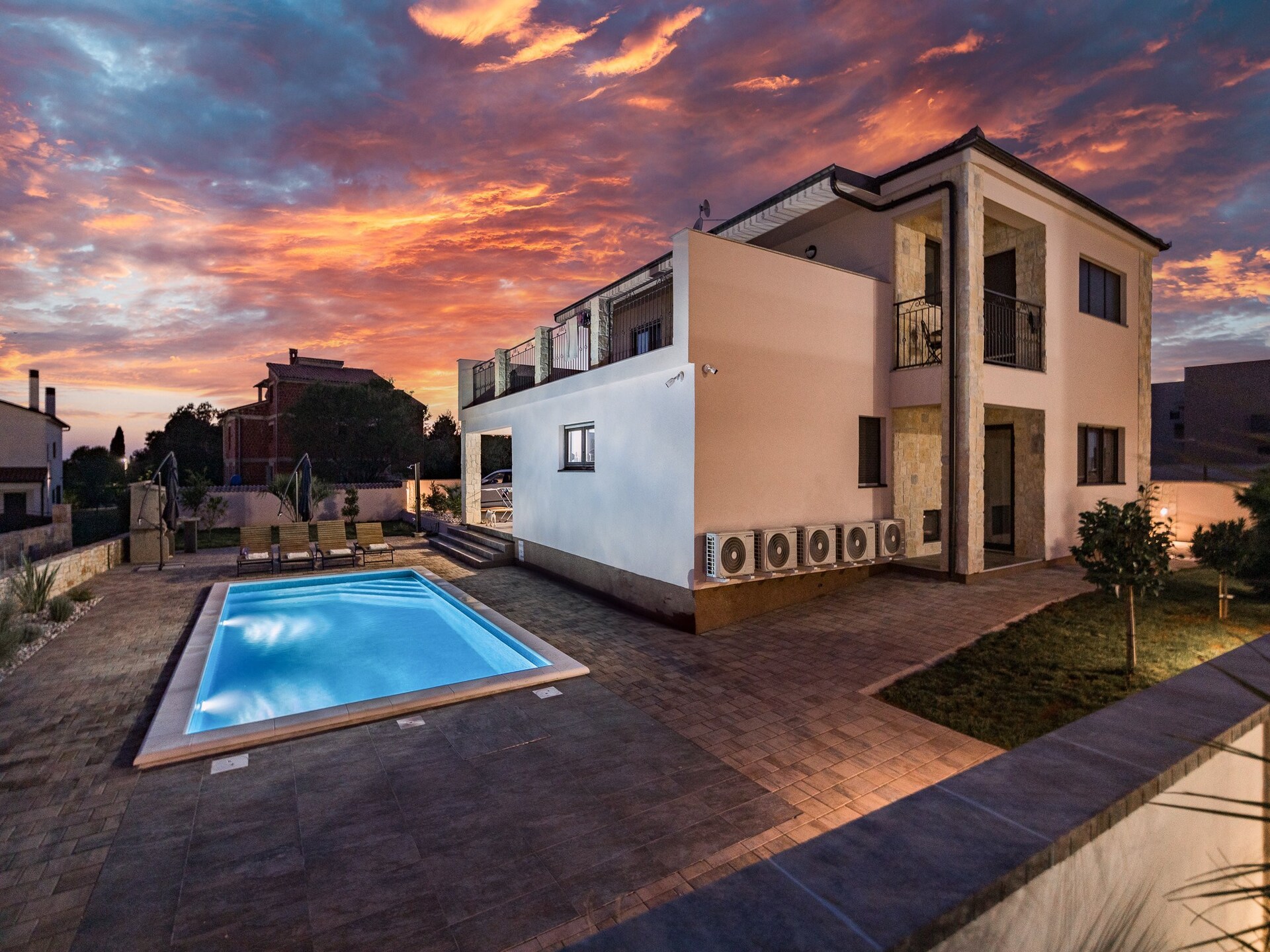 Villa Magnolia West: privézwembad & jacuzzi nabij strand Krnica - foto 8