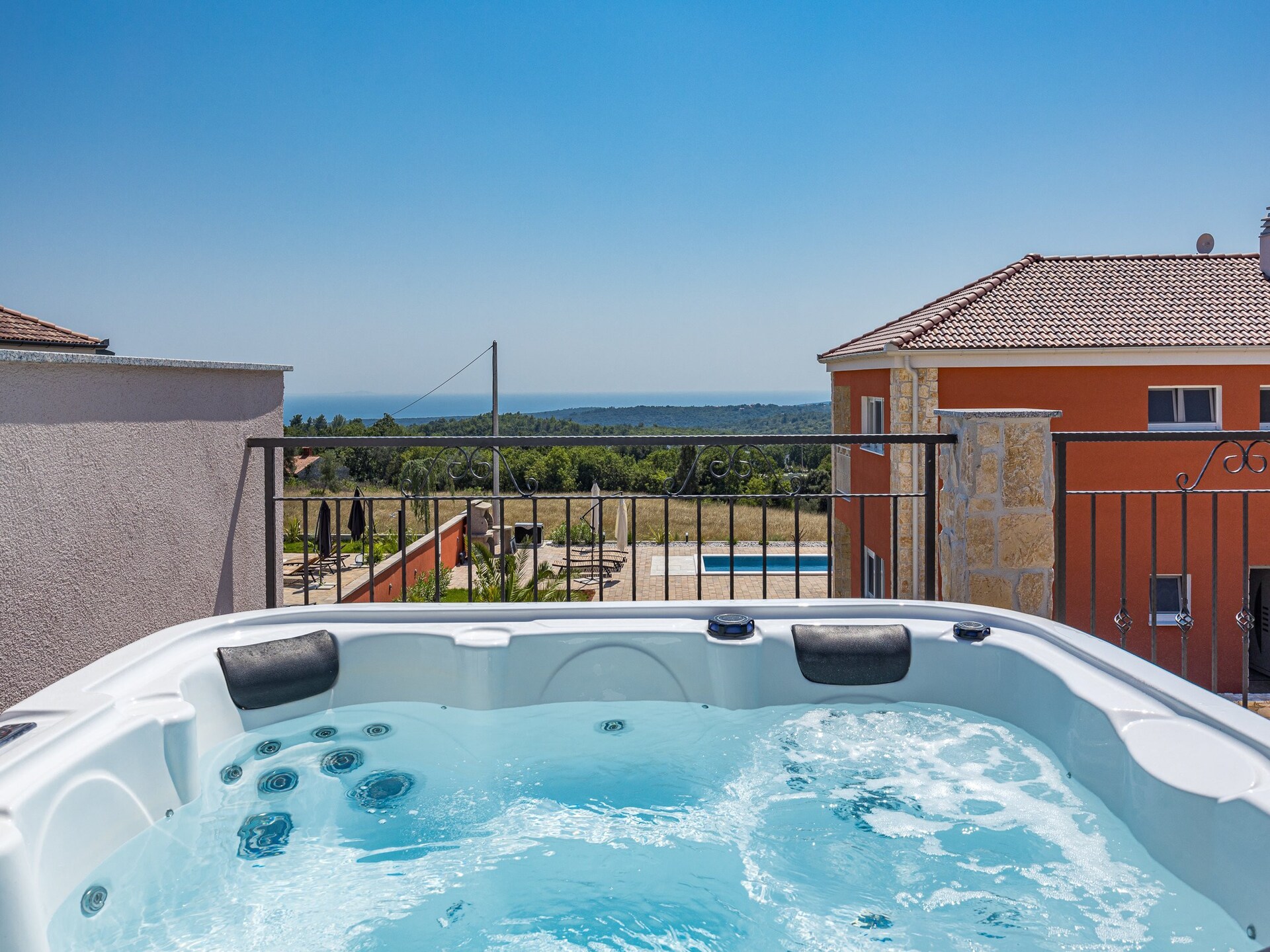 Villa Magnolia West: privézwembad & jacuzzi nabij strand Krnica - foto 29