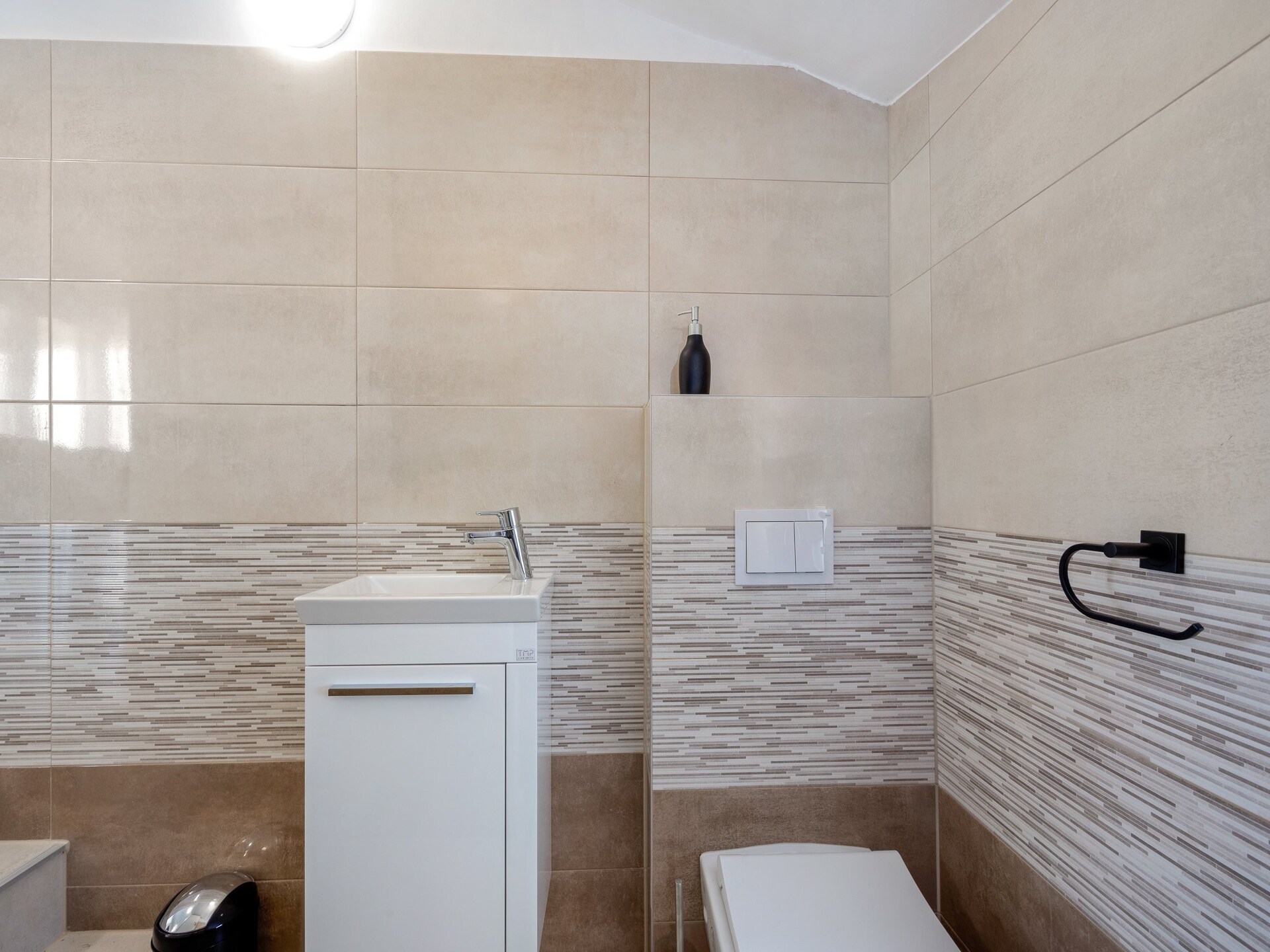 Villa Magnolia West: privézwembad & jacuzzi nabij strand Krnica - foto 24
