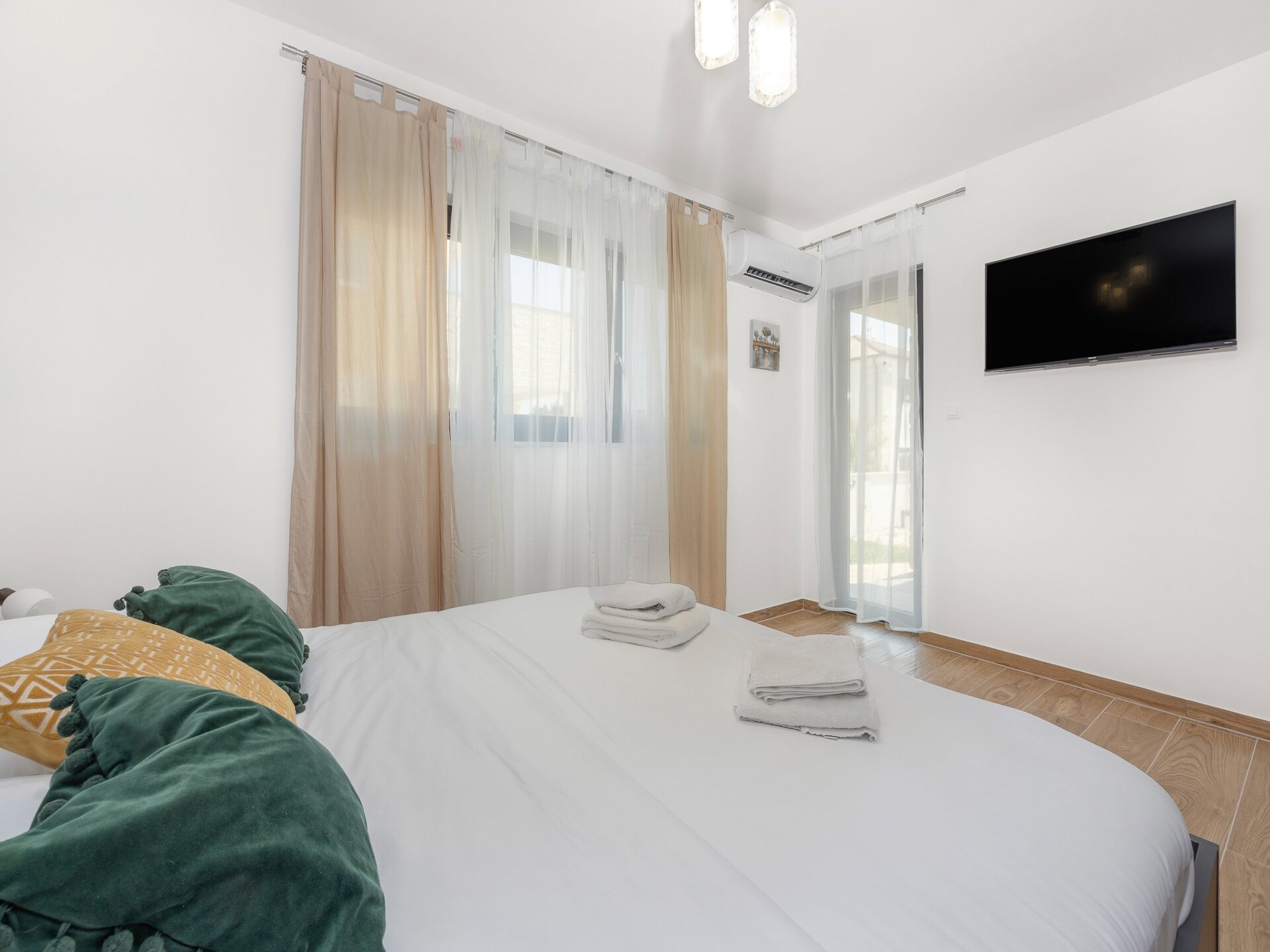 Villa Magnolia West: privézwembad & jacuzzi nabij strand Krnica - foto 15