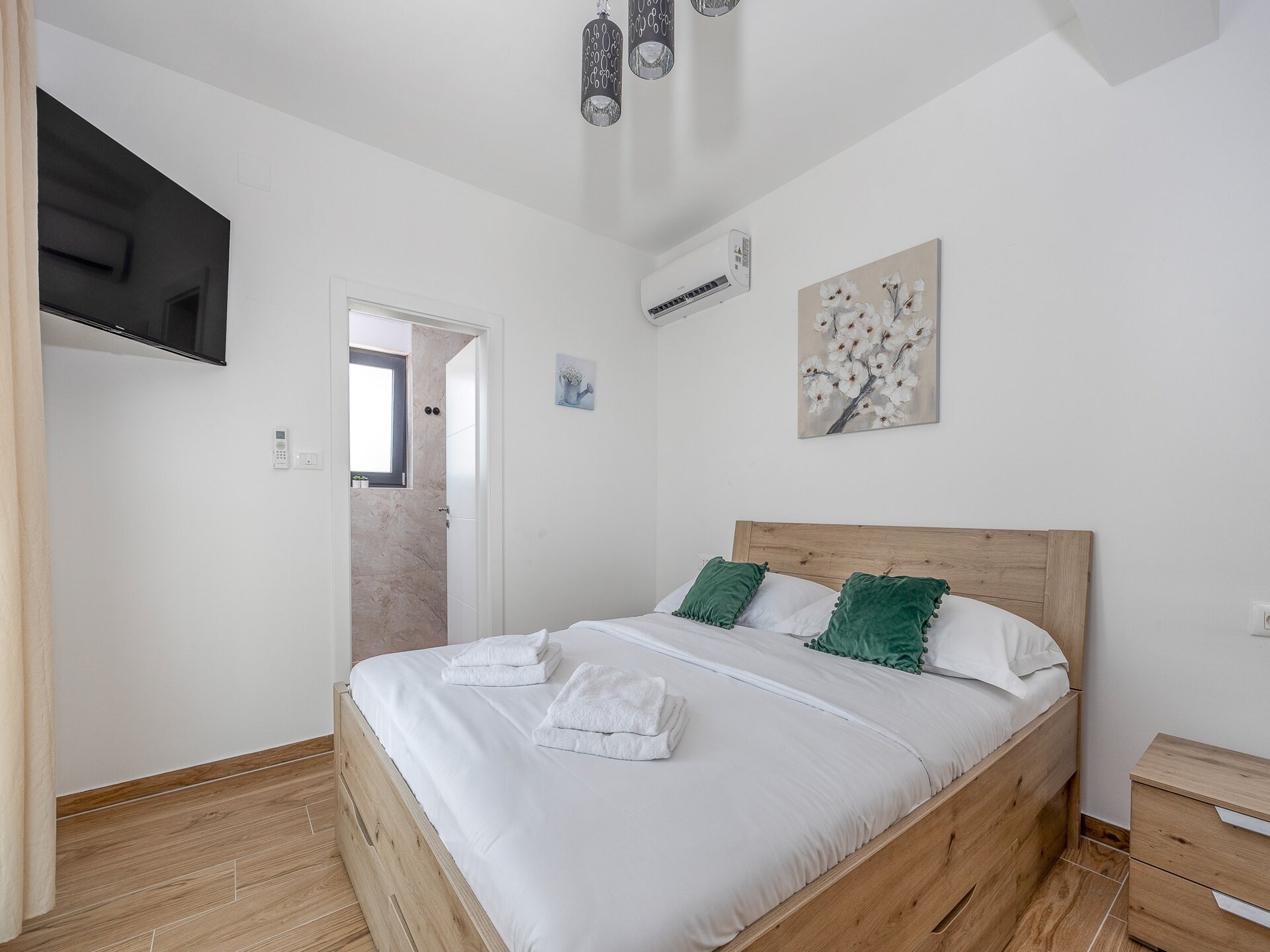 Villa Magnolia West: privézwembad & jacuzzi nabij strand Krnica - foto 17
