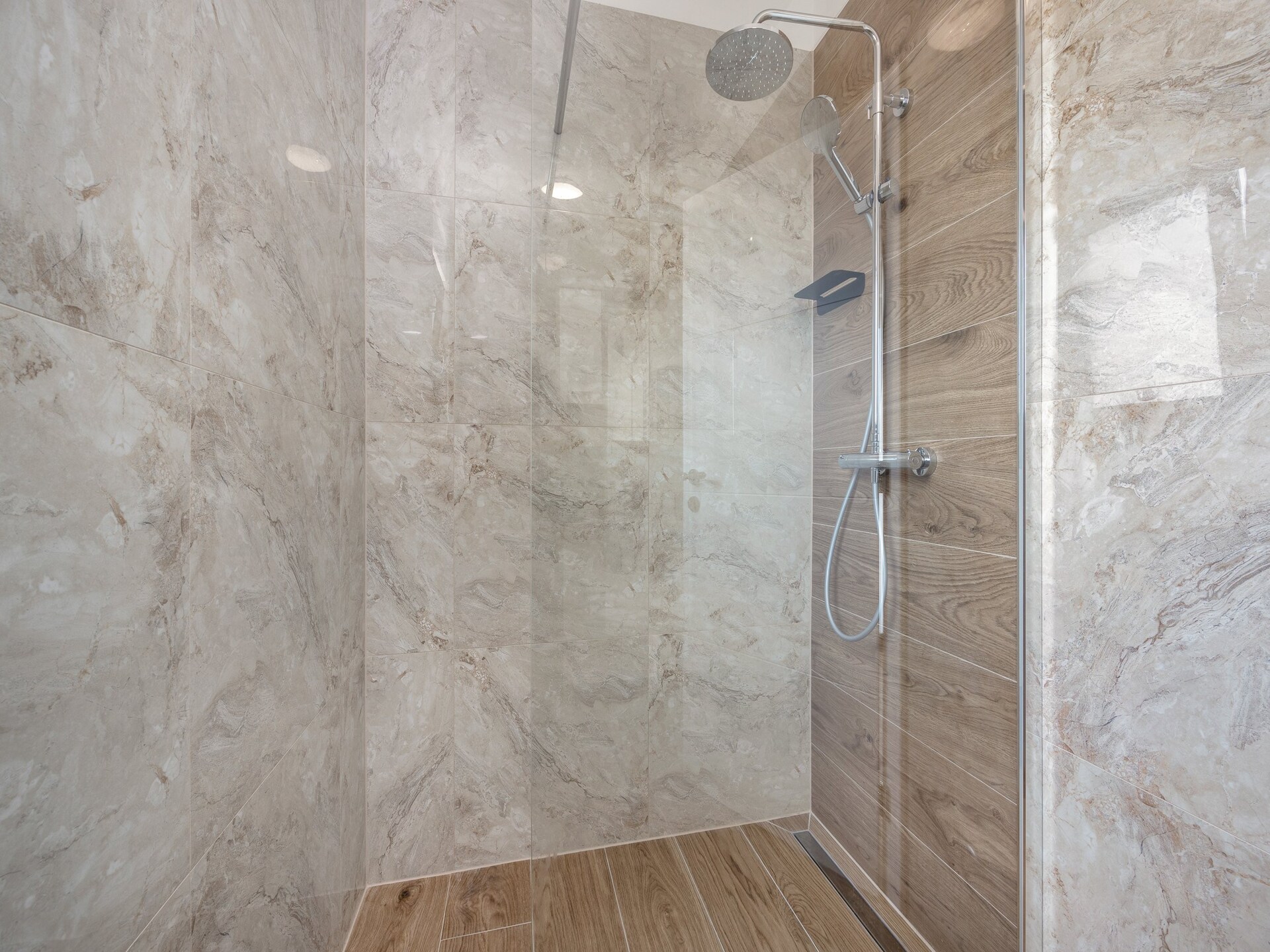 Villa Magnolia West: privézwembad & jacuzzi nabij strand Krnica - foto 26