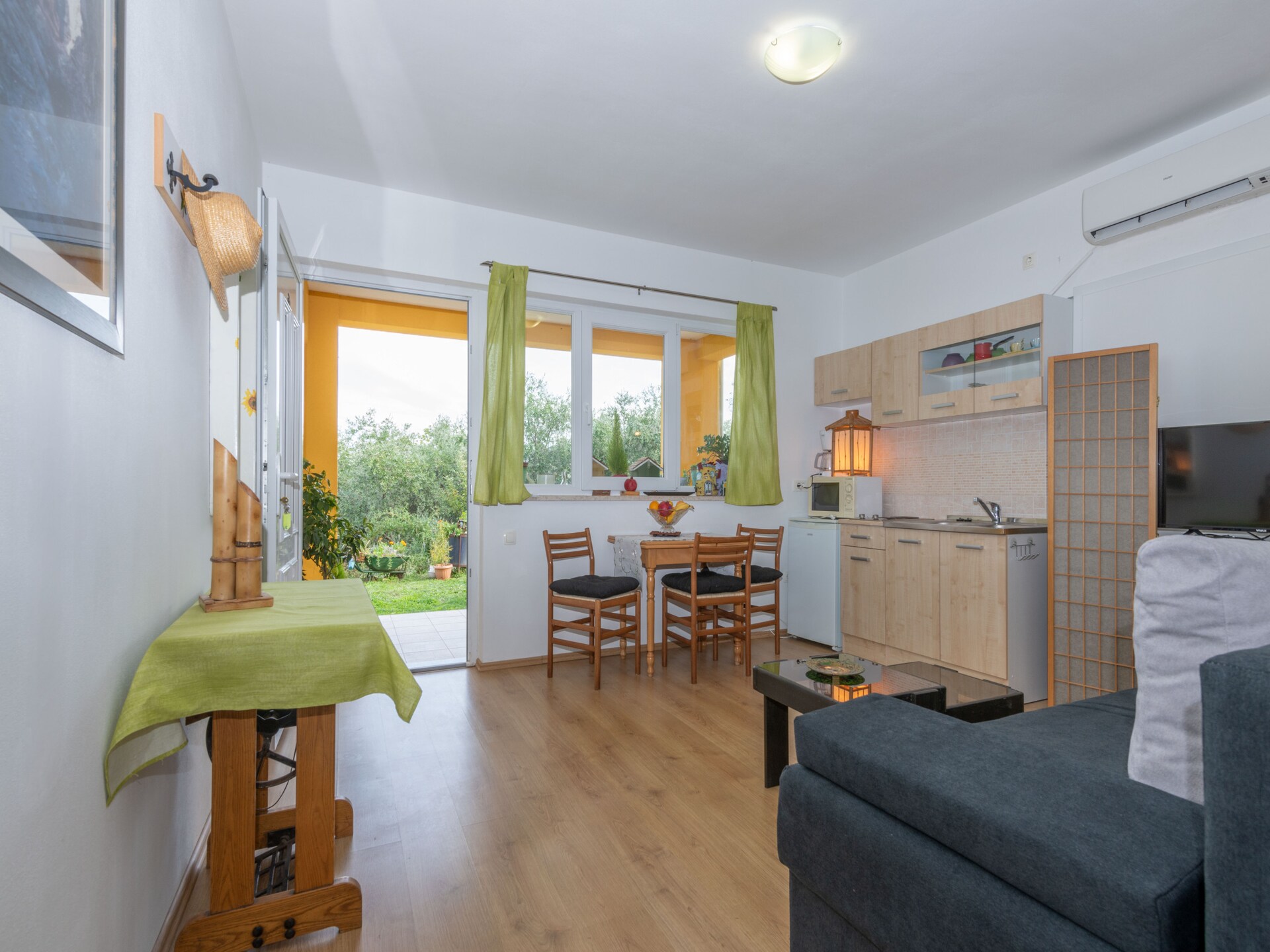 Romantisch appartement in Labin met tuin, vlakbij strand en historisch centrum - foto 5
