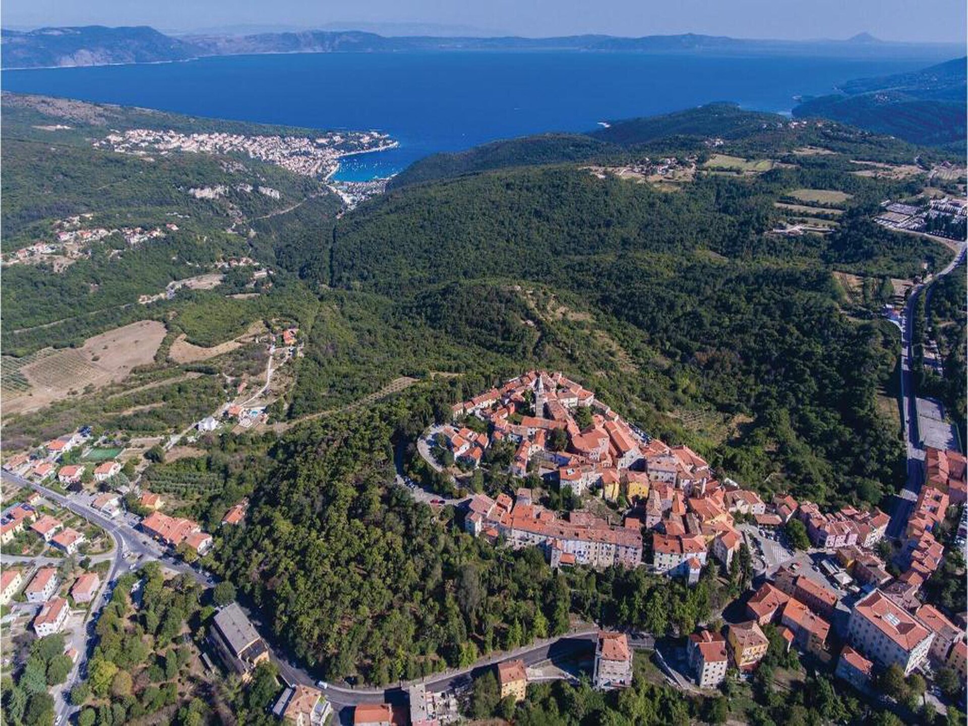 Romantisch appartement in Labin met tuin, vlakbij strand en historisch centrum - foto 40