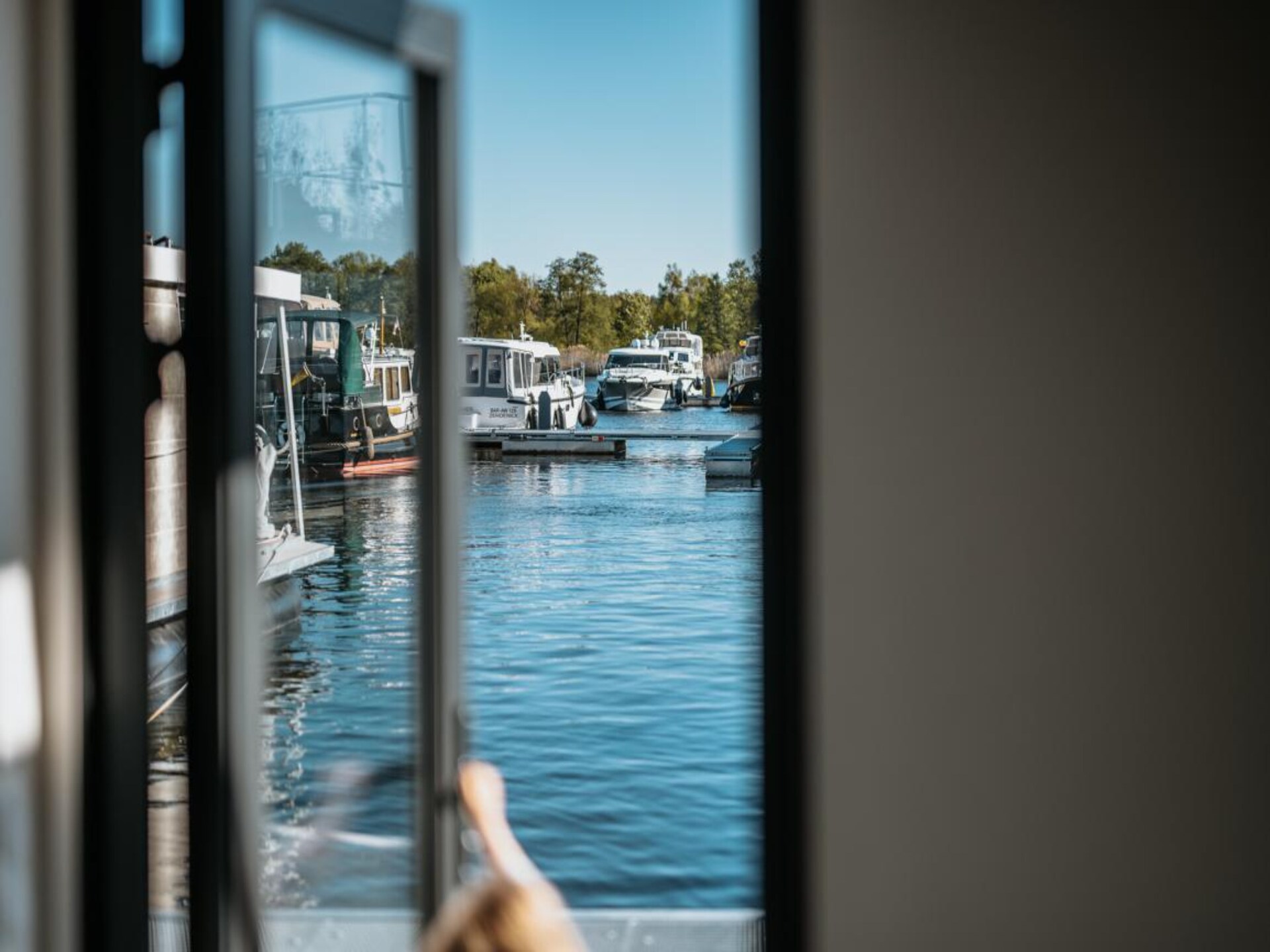 Luxe woonboot aan de Havel bij Zehdenick met uitzicht op het water - foto 19