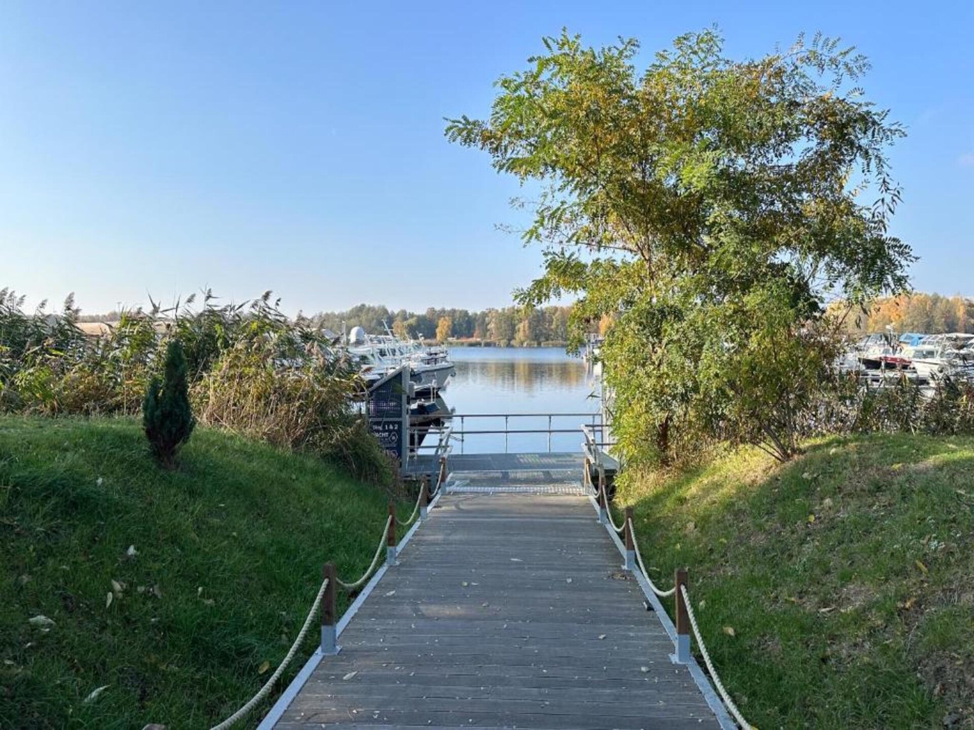 Luxe woonboot aan de Havel bij Zehdenick met uitzicht op het water - foto 35