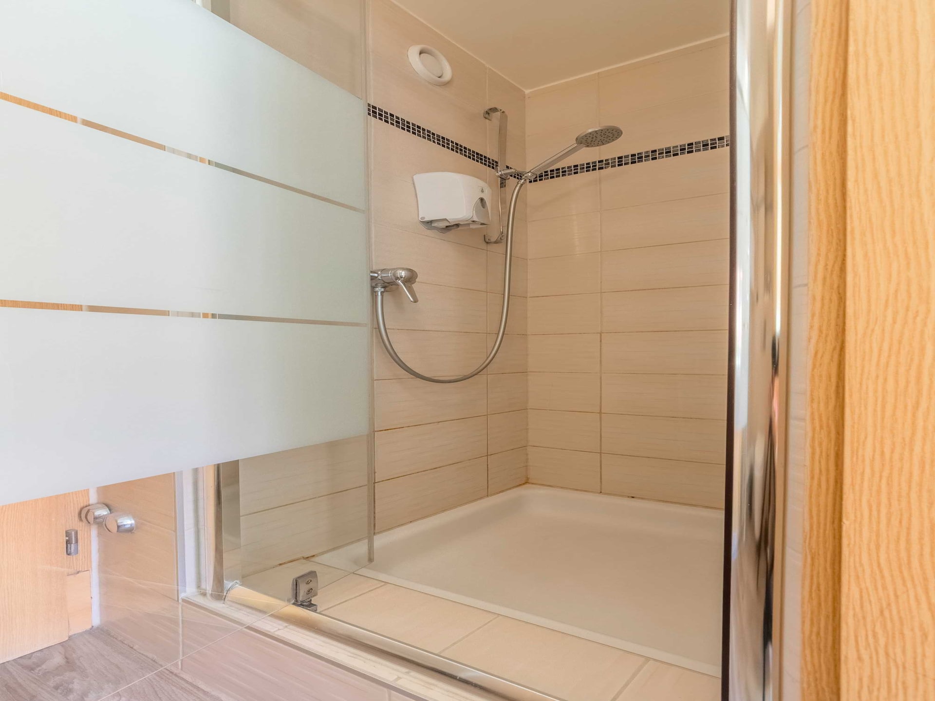 Modern appartement in het hart van wijk Pâquis, Genève - foto 28