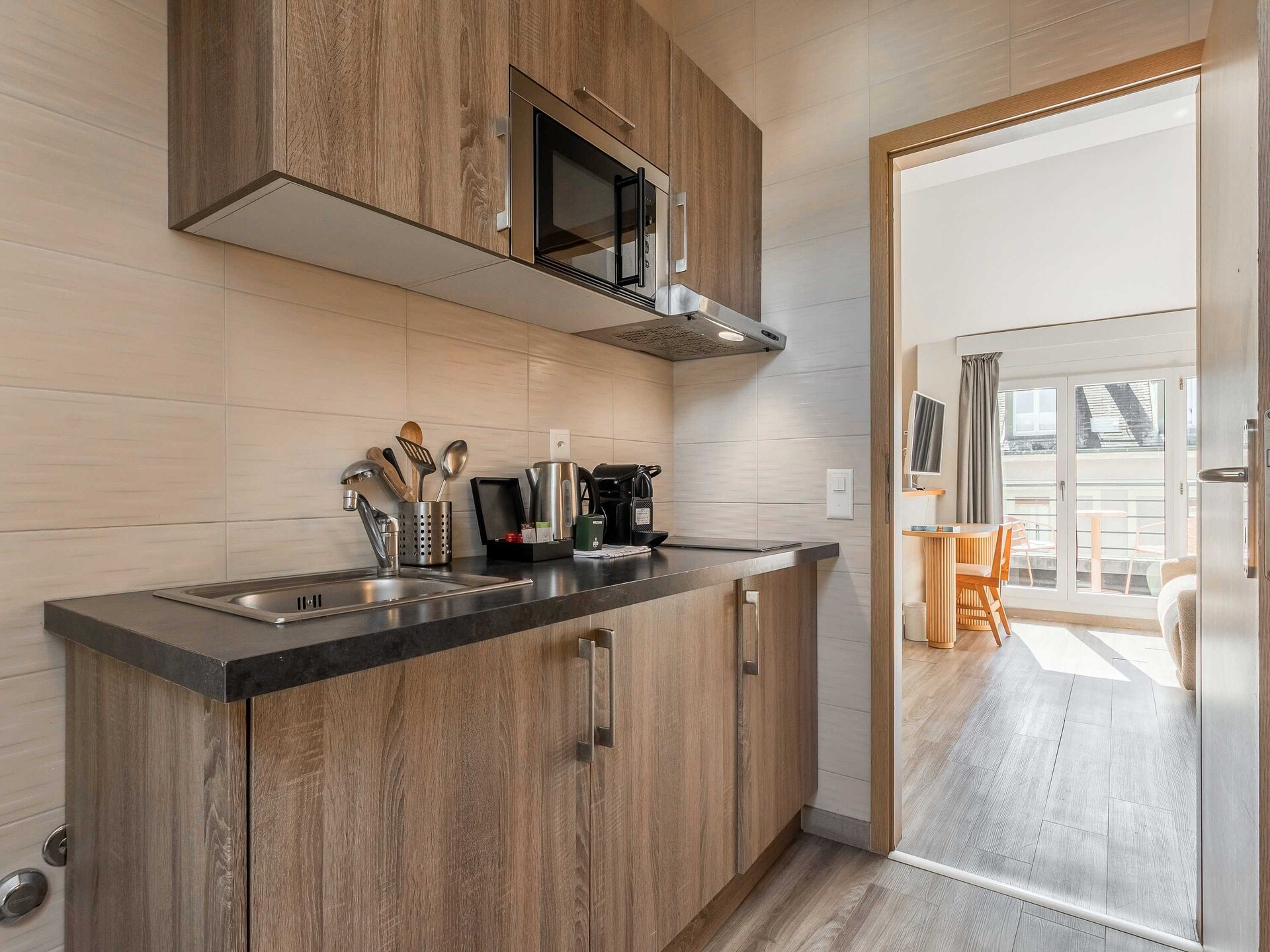 Modern studio-appartement in hartje Genève, vlakbij het meer - foto 14