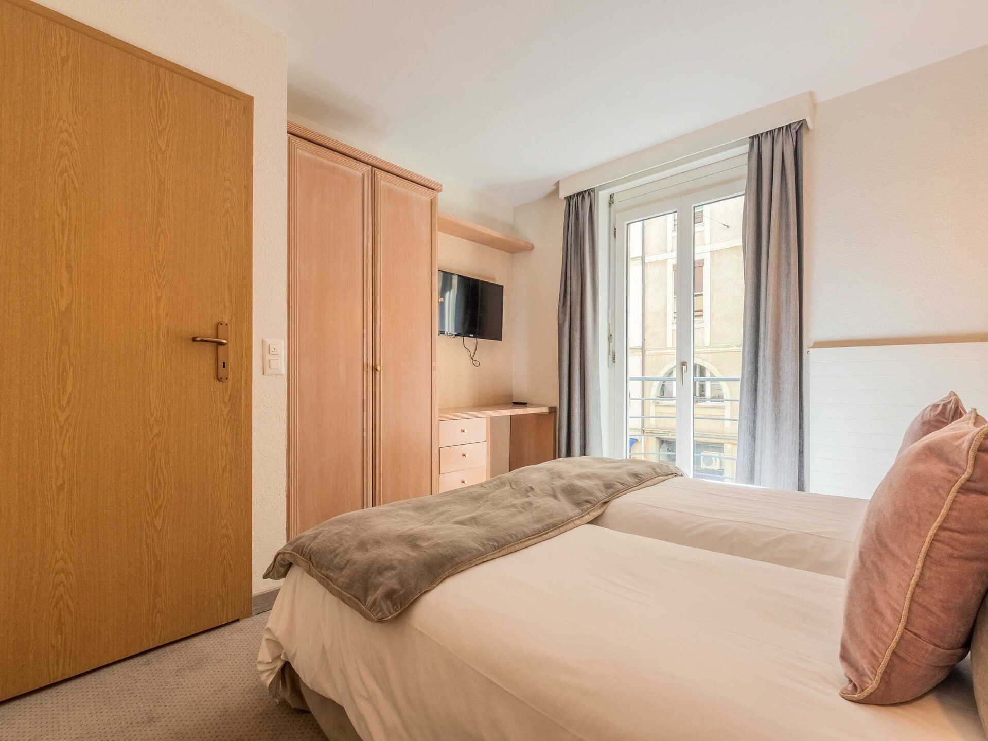 Modern appartement in hartje Genève, wijk Pâquis - foto 33