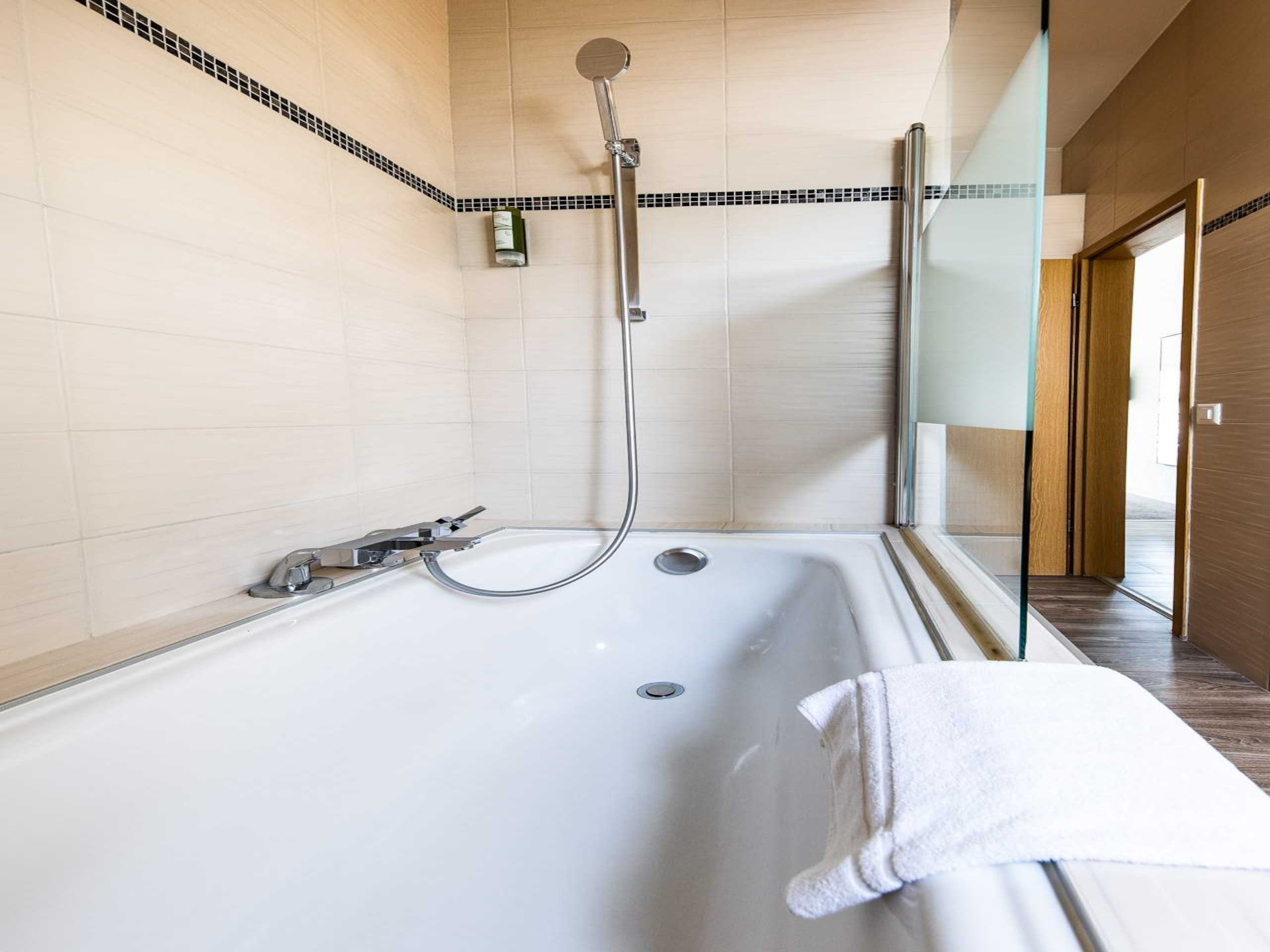 Modern appartement in het hart van Genève Pâquis - foto 16