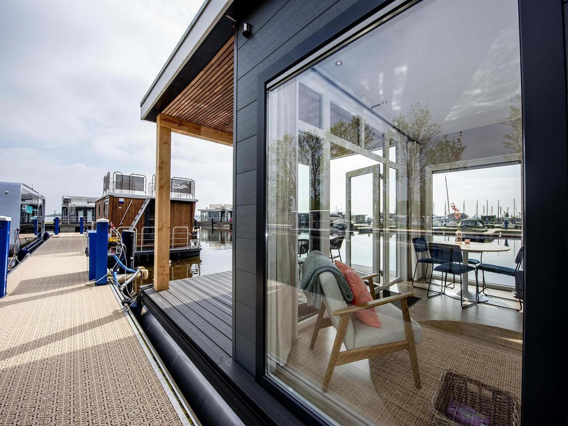 Luxe woonboot RiggelBrug aan het Sneekermeer voor 4 personen - foto 20