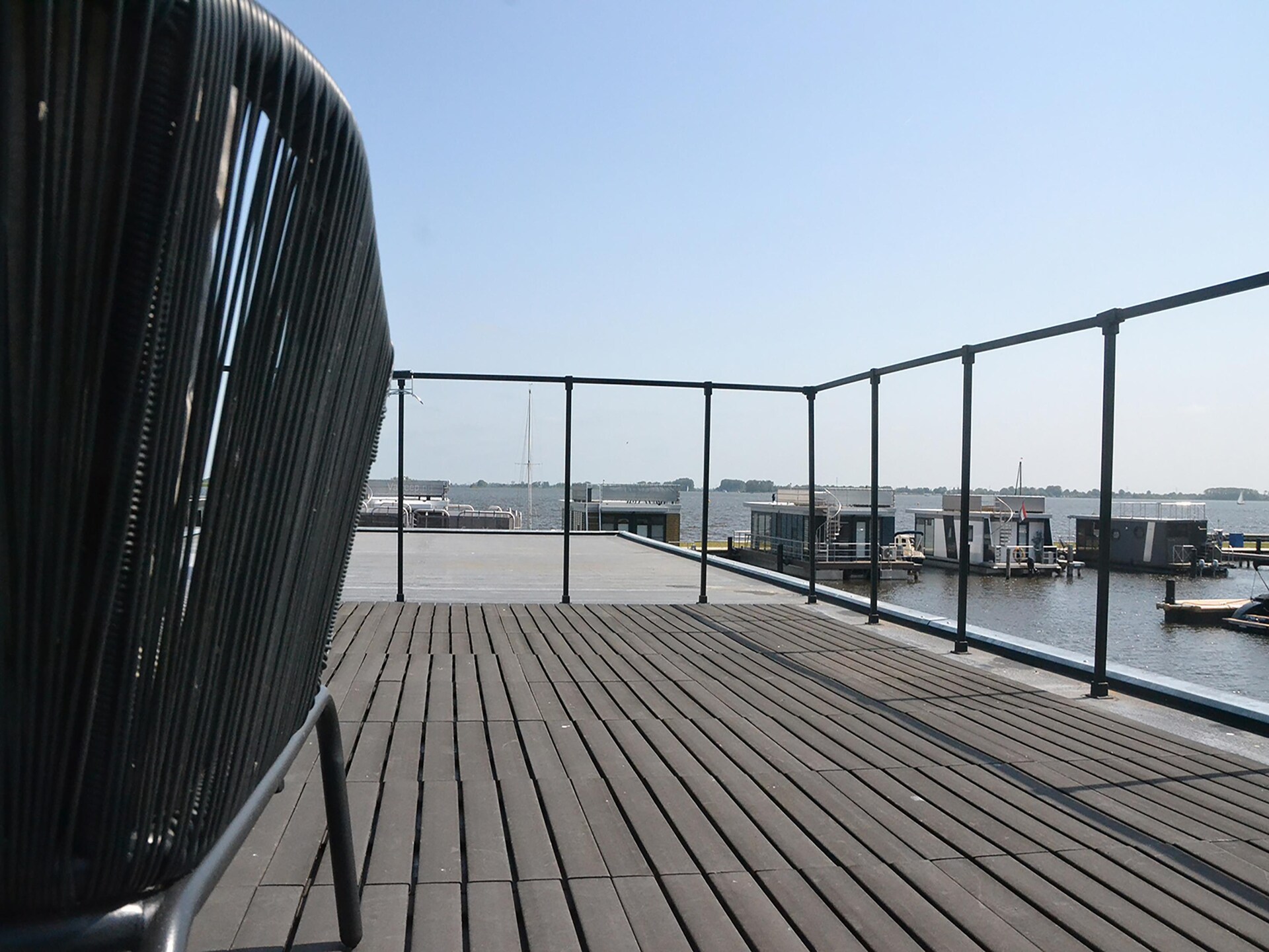 Luxe woonboot RiggelBrug aan het Sneekermeer voor 4 personen - foto 24