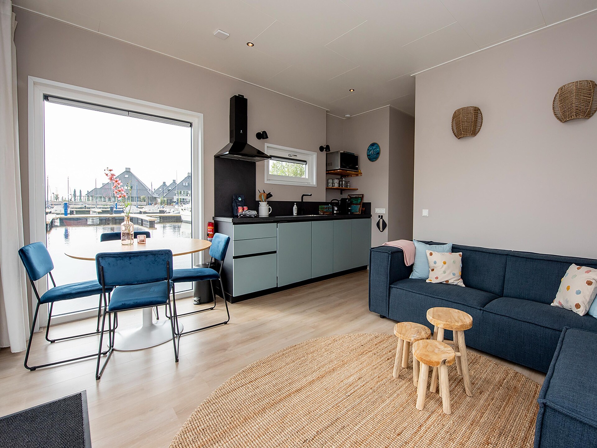 Luxe woonboot RiggelBrug aan het Sneekermeer voor 4 personen - foto 2