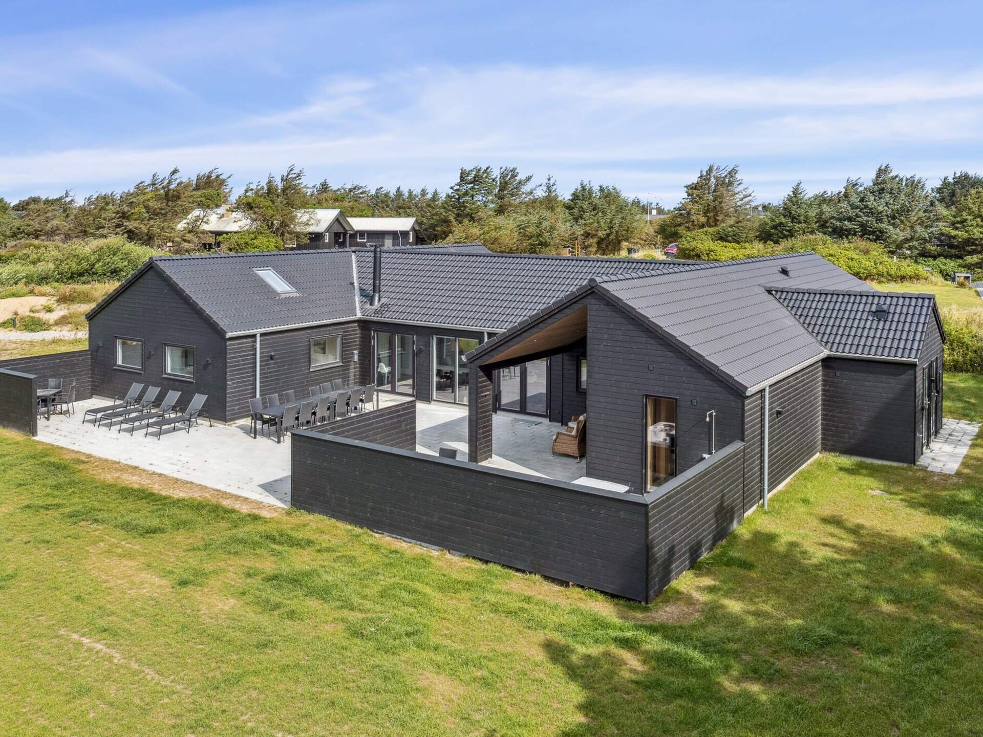 Vrijstaand vakantiehuis voor 20 personen in Løkken met wellness en golf - foto 1