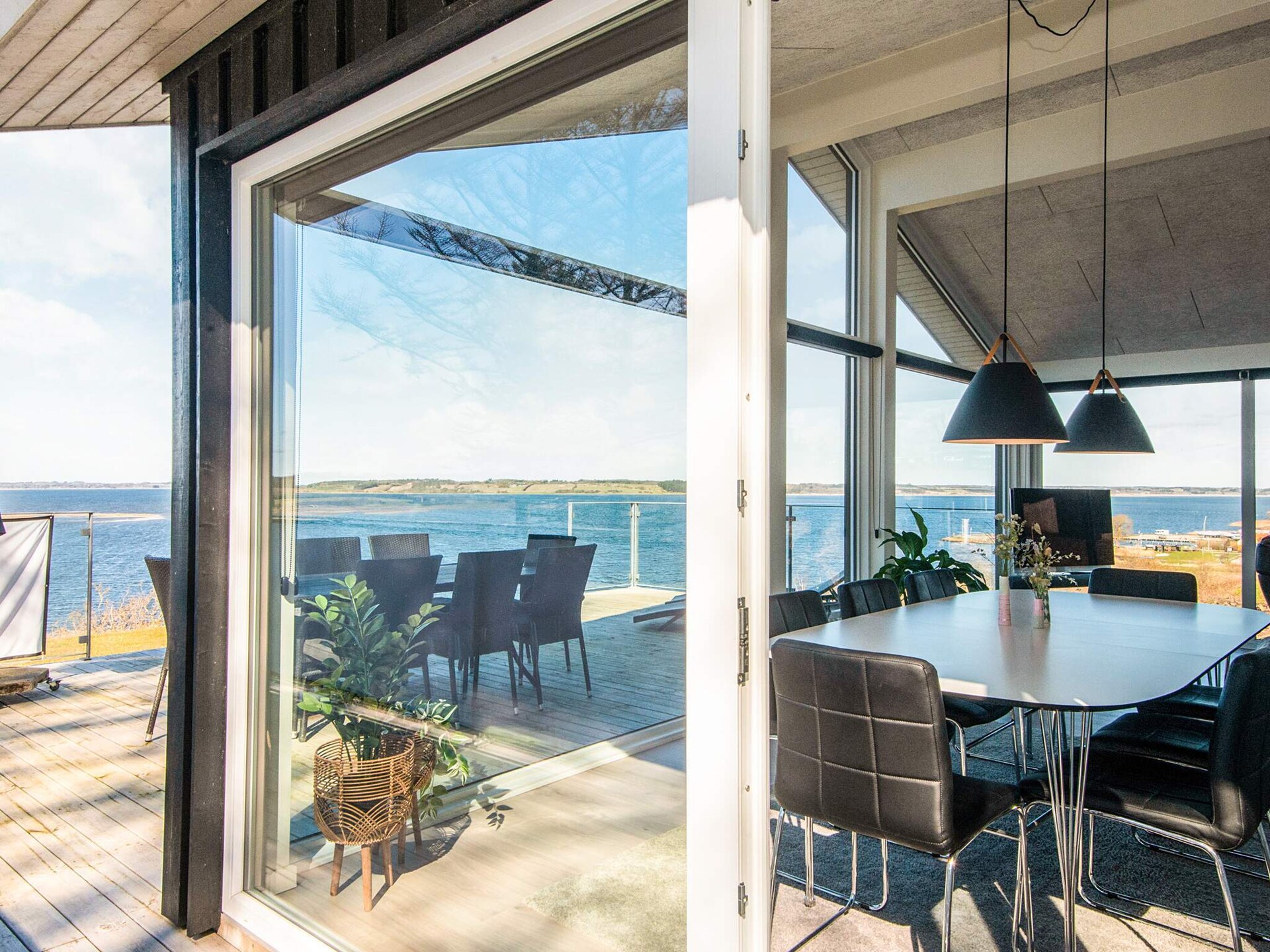 Ruim vakantiehuis in Løgstrup met uitzicht op Hjarbæk Fjord · 8 pers. - foto 2