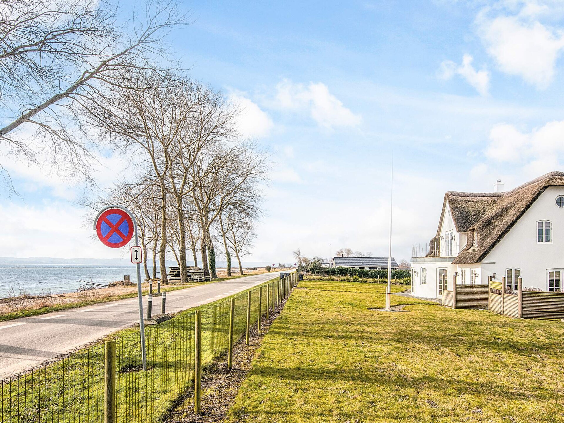 Prachtig vrijstaand vakantiehuis met panoramisch fjordzicht in Skarrev - foto 2
