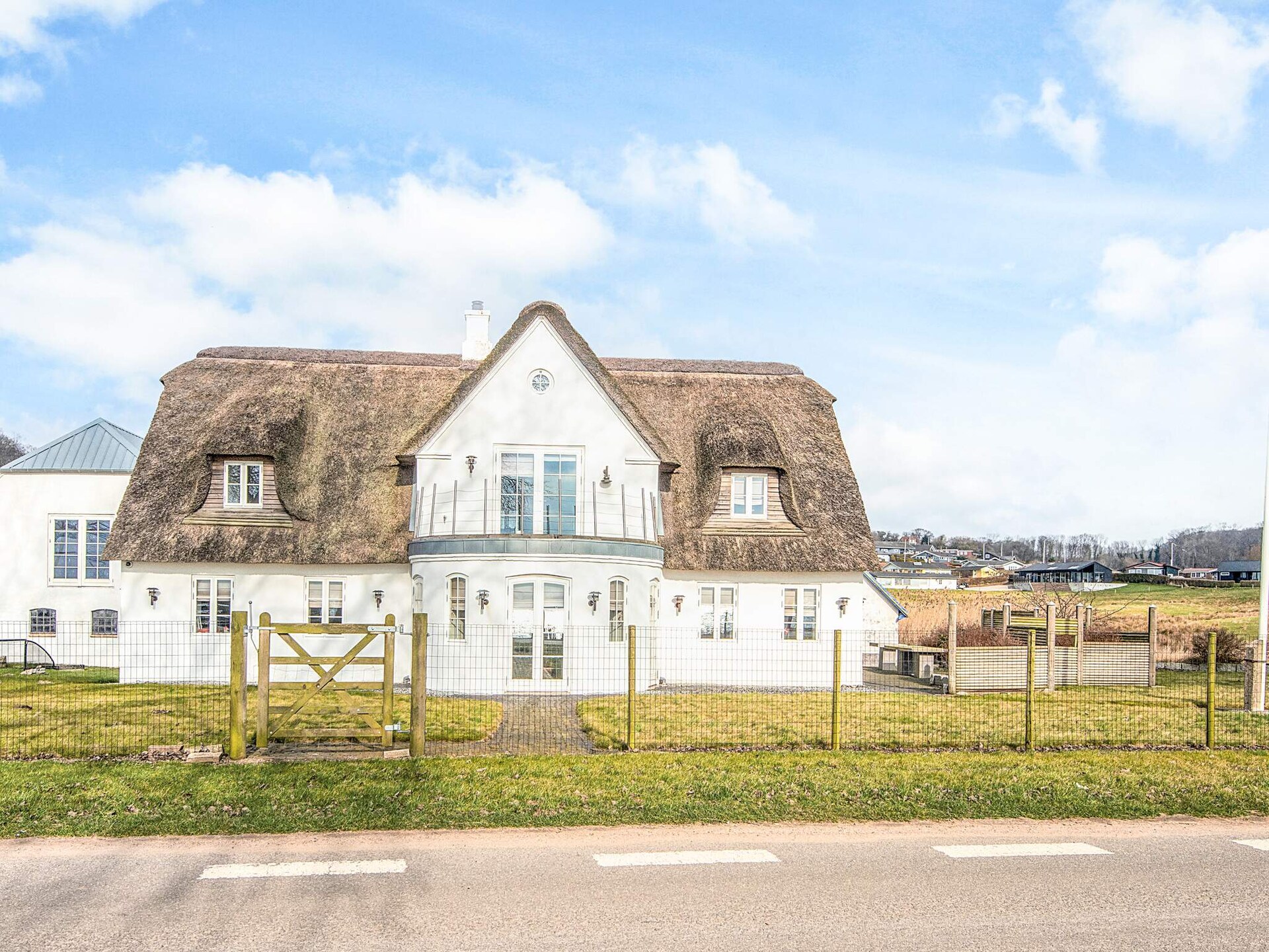 Prachtig vrijstaand vakantiehuis met panoramisch fjordzicht in Skarrev - foto 39