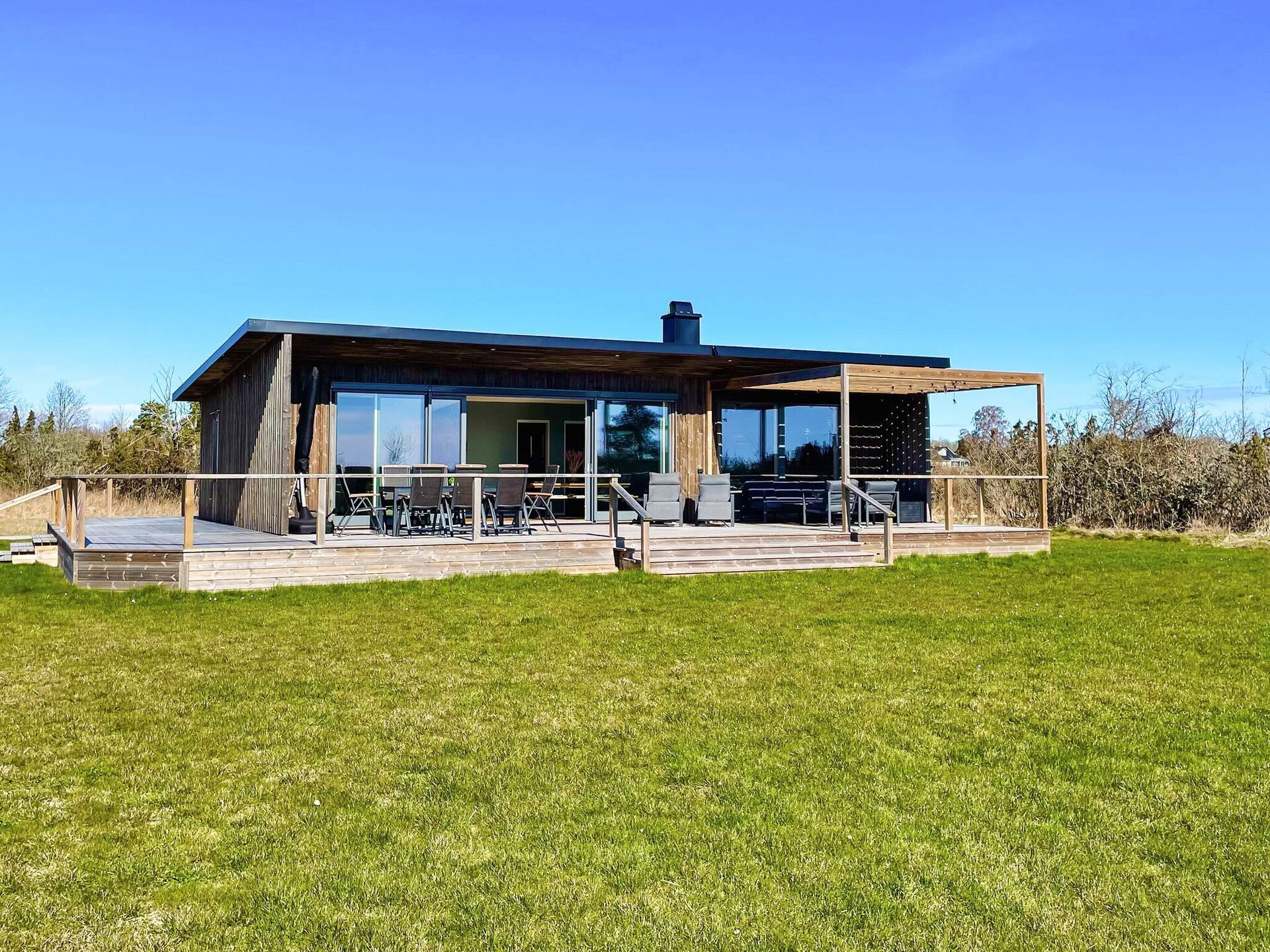 Licht vakantiehuis met zeezicht bij Löttorp, vlakbij strand - foto 4