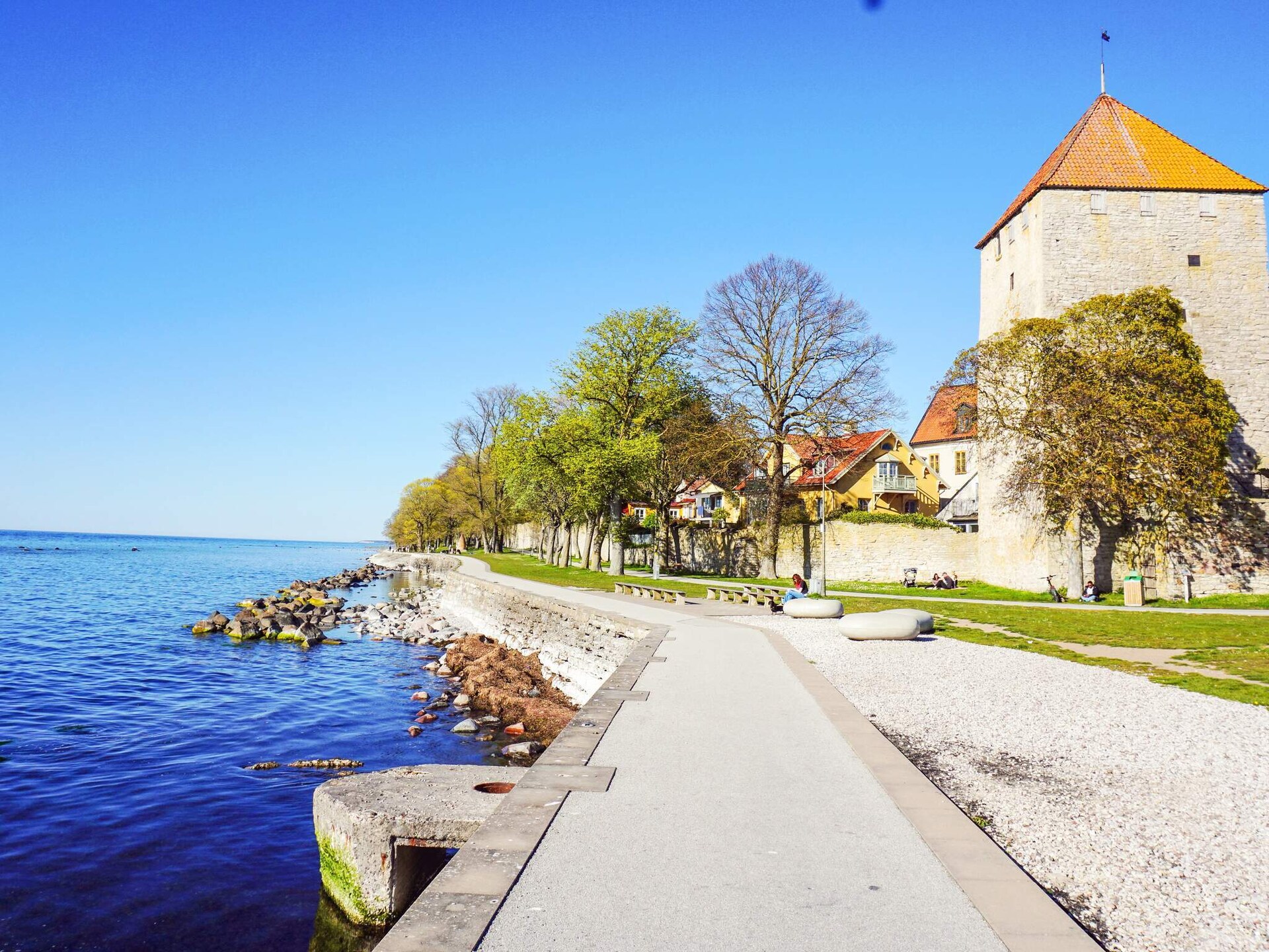 Ruime vakantievilla in Visby centrum met tuin, vlakbij zee en golfbaan - foto 19