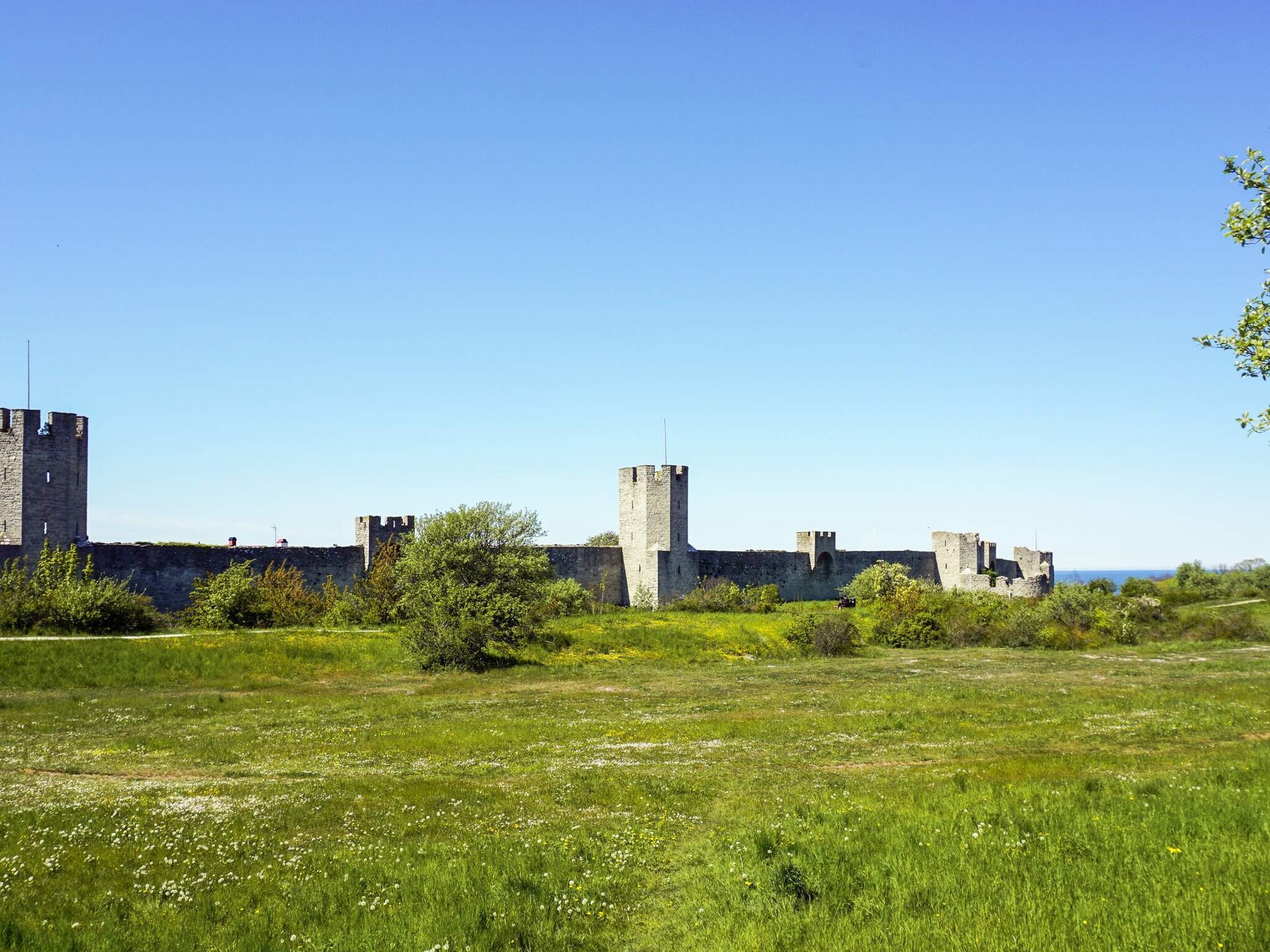 Ruime vakantievilla in Visby centrum met tuin, vlakbij zee en golfbaan - foto 18