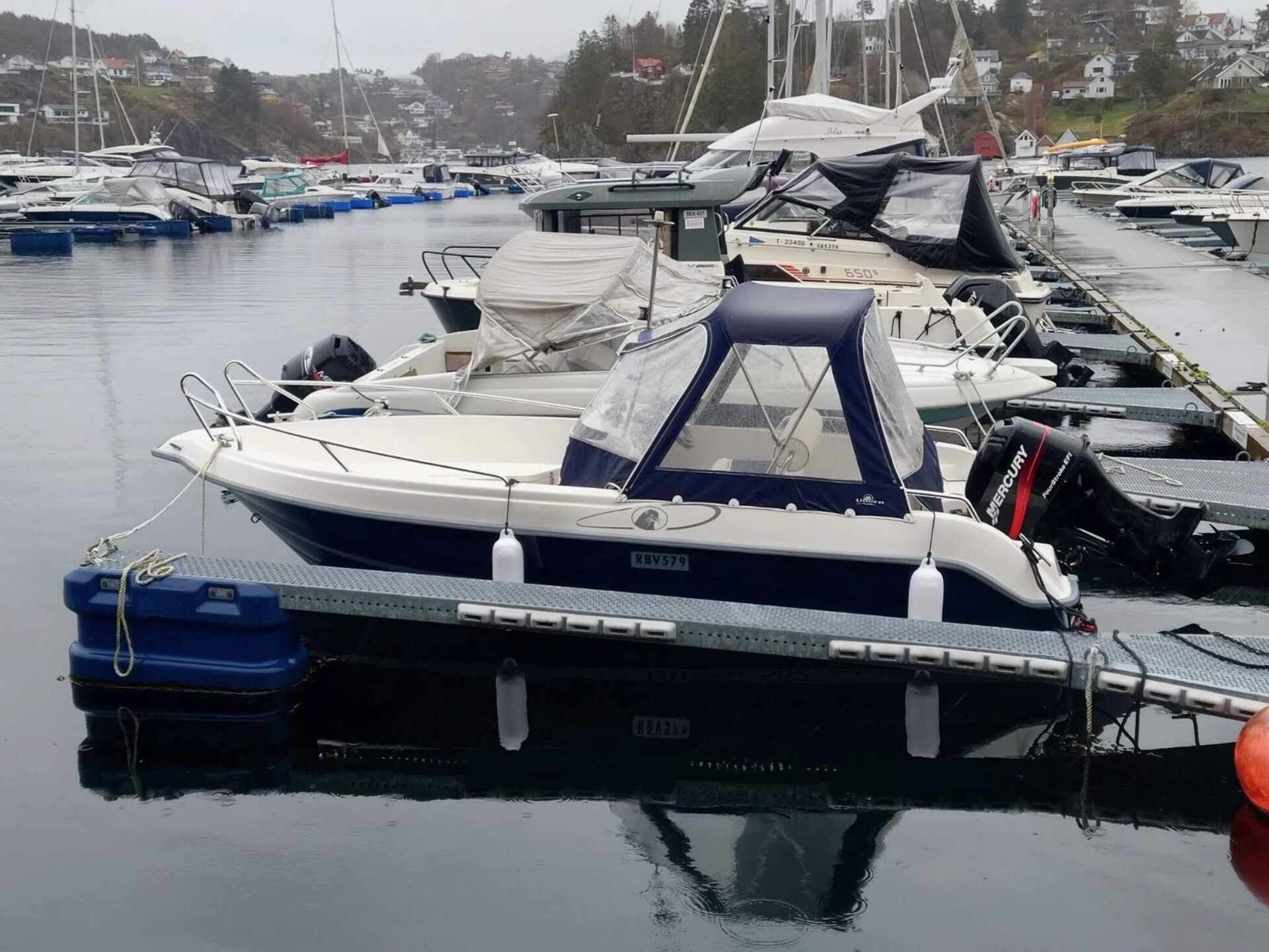 Zonnig vakantiehuis met panoramisch fjordzicht bij Klokkarvik - foto 4