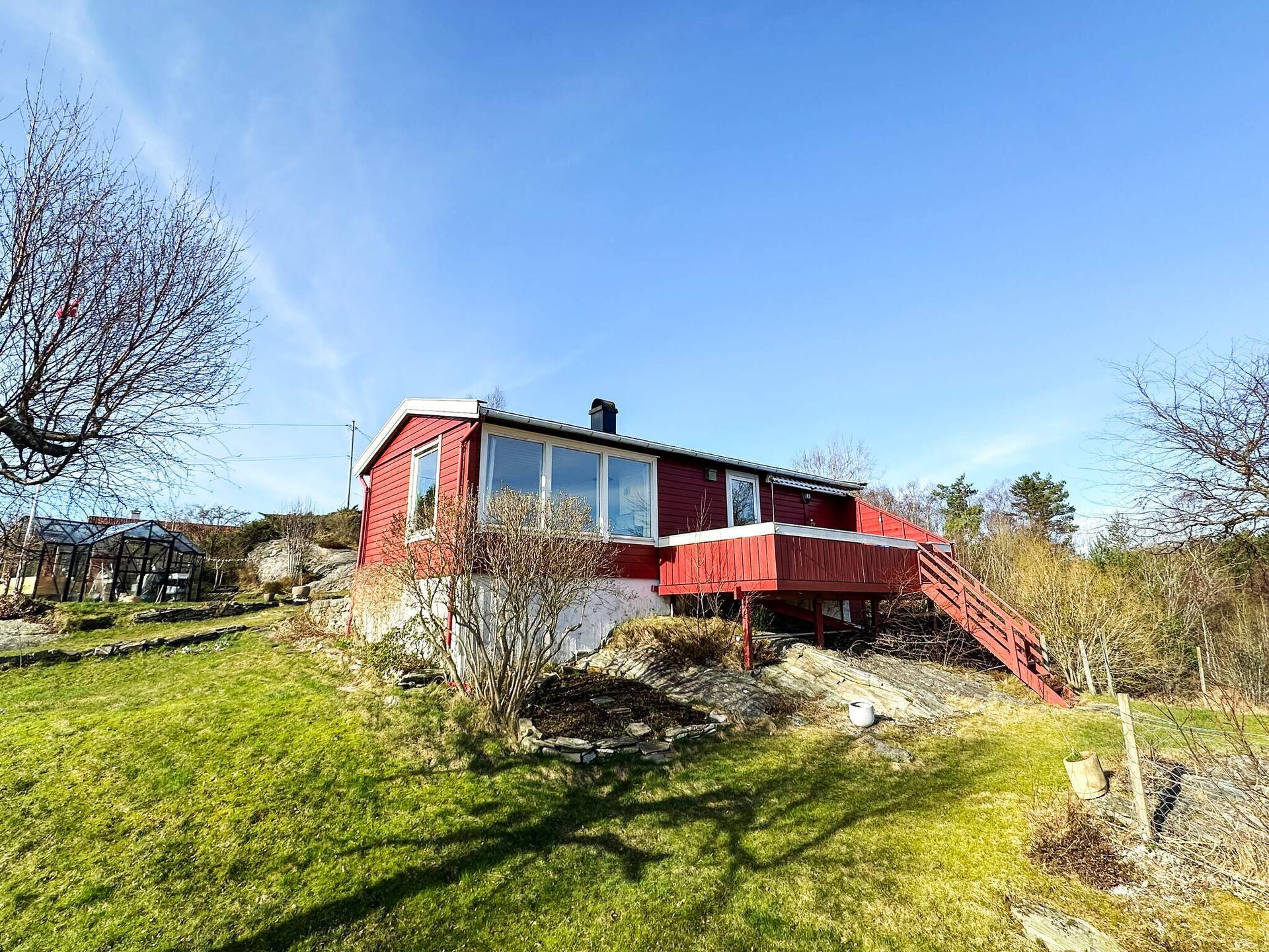 Zonnig vakantiehuis met panoramisch fjordzicht bij Klokkarvik - foto 3