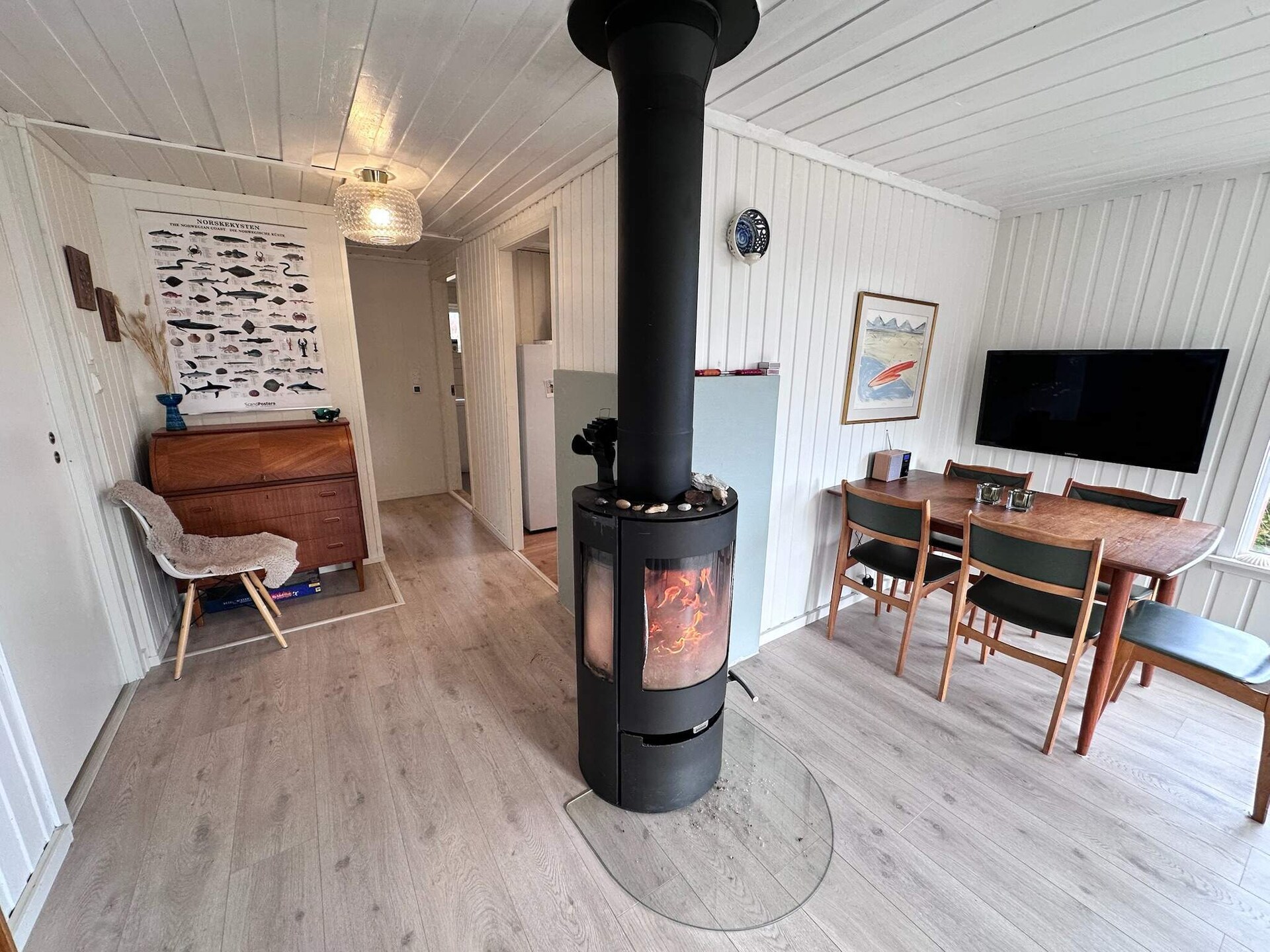 Zonnig vakantiehuis met panoramisch fjordzicht bij Klokkarvik - foto 21