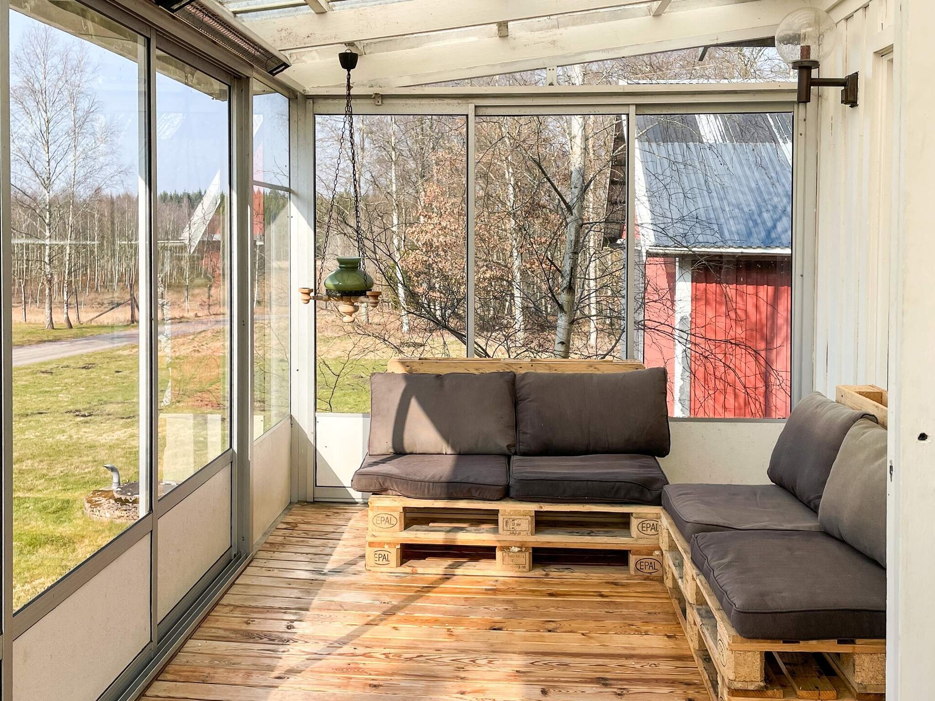 Rood Zomerhuis in de Zweedse Bossen bij Skånes Fagerhult - foto 17