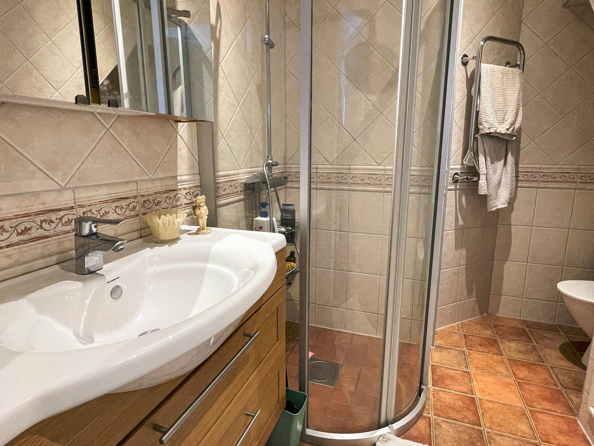 Rustiek vakantiehuis aan de golfbaan in Ronneby met hot tub - foto 24
