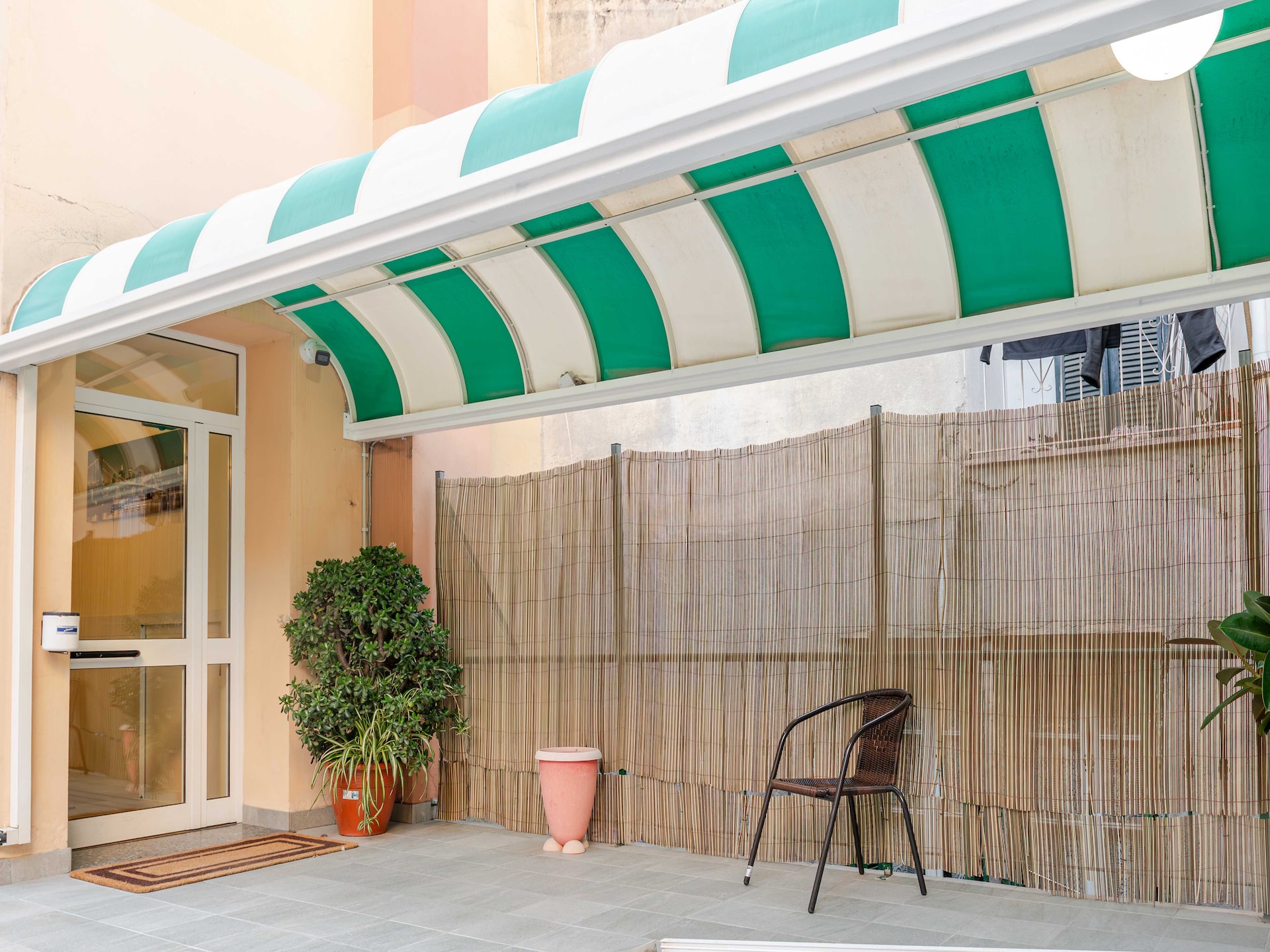 Sfeervol pension in het hart van Ventimiglia - foto 8