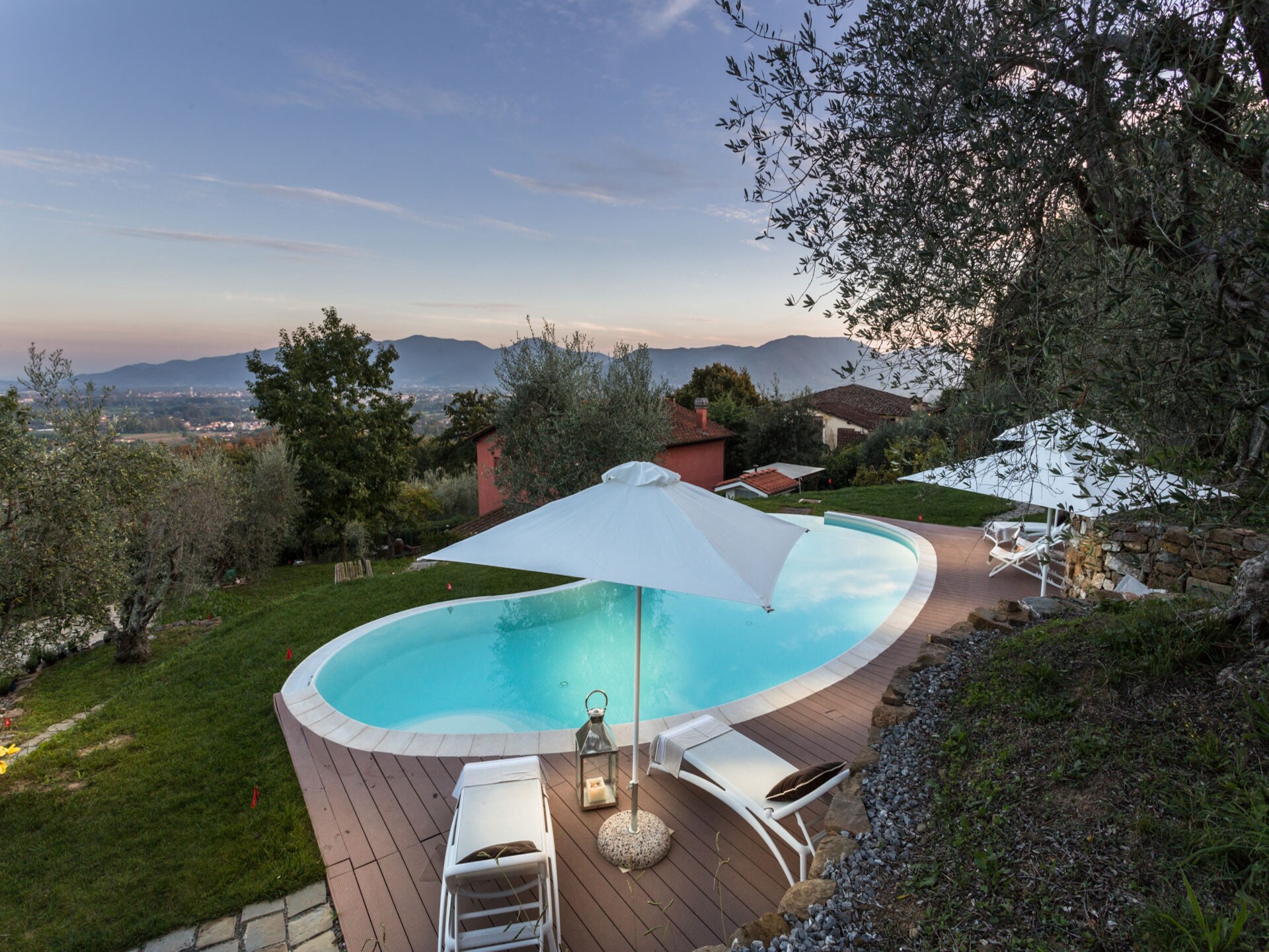 Villa Alberta: Luxe Toscaanse villa aan golfbaan bij Lucca - foto 11