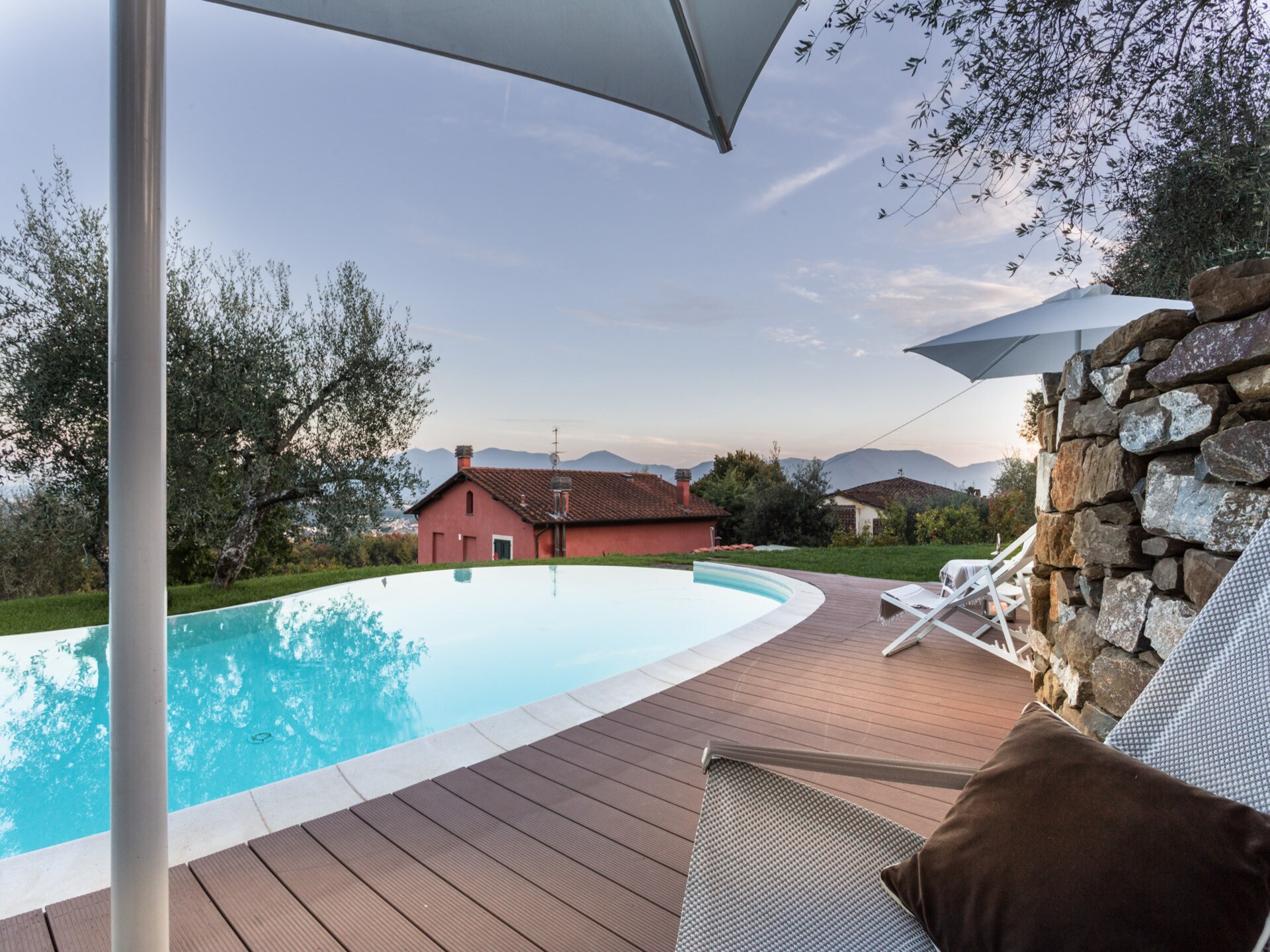 Villa Alberta: Luxe Toscaanse villa aan golfbaan bij Lucca - foto 14