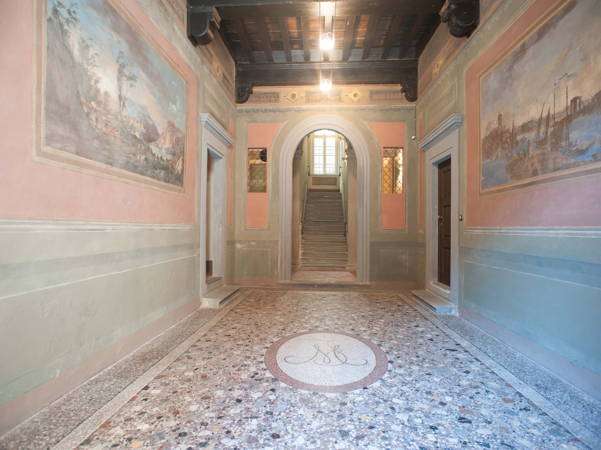 Historisch appartement in centrum Lucca, aan golfbaan met 2 slaapkamers - foto 1