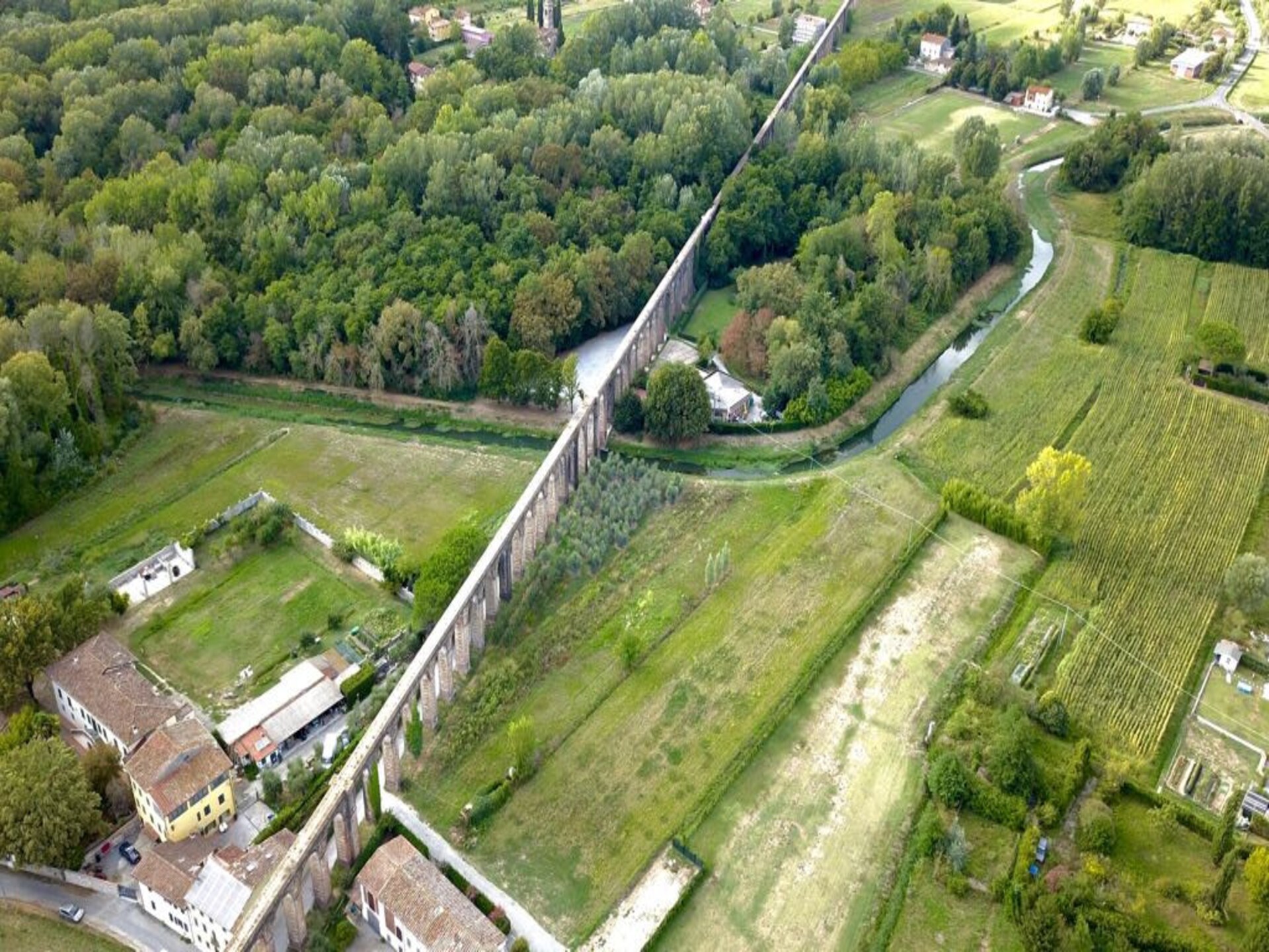 Verfijnde villa voor 2 aan golfbaan bij Lucca met privé-spa en tuin - foto 8