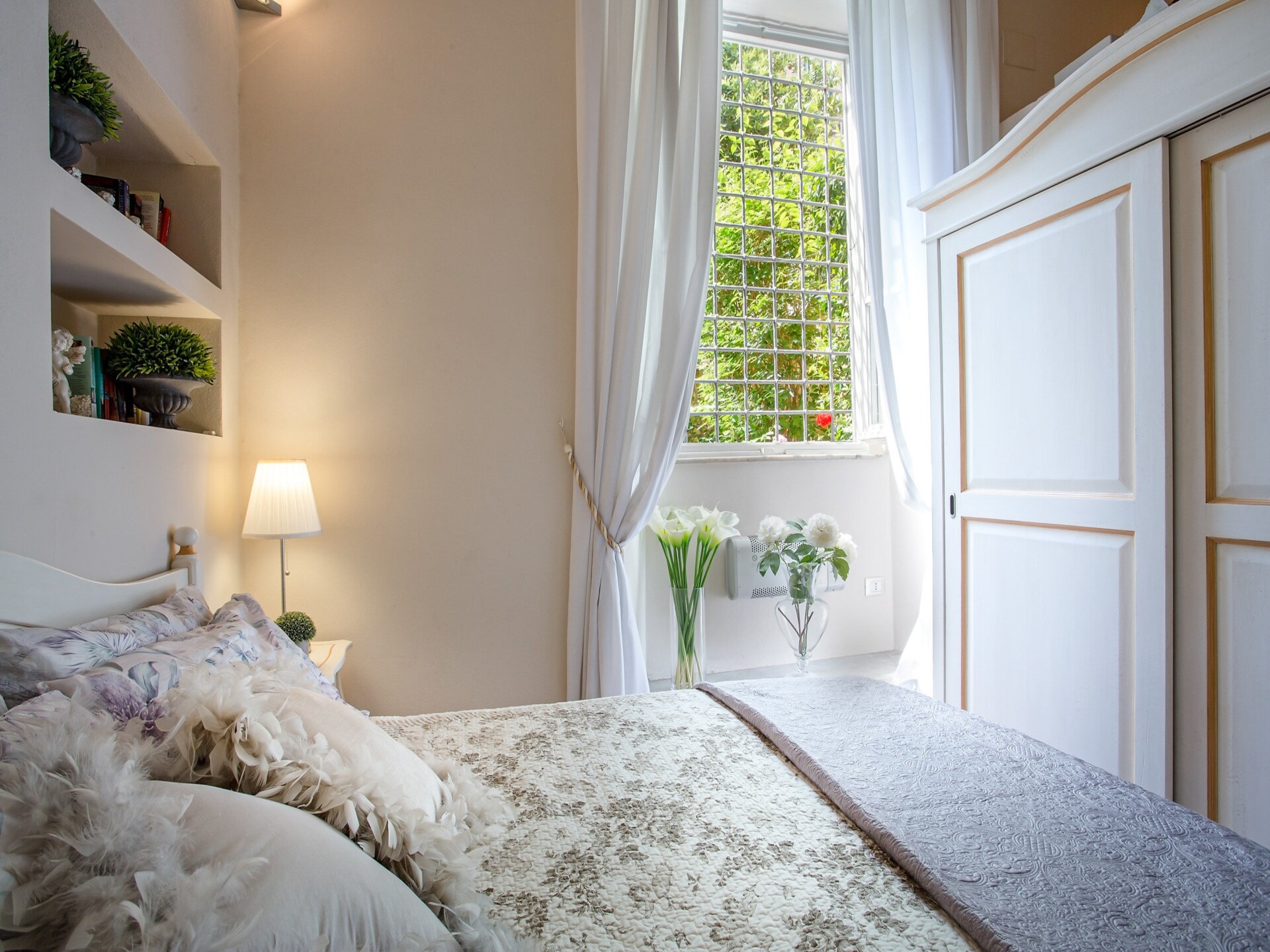 Stijlvol appartement in historisch paleis Lucca met uitzicht op verborgen tuin - foto 14