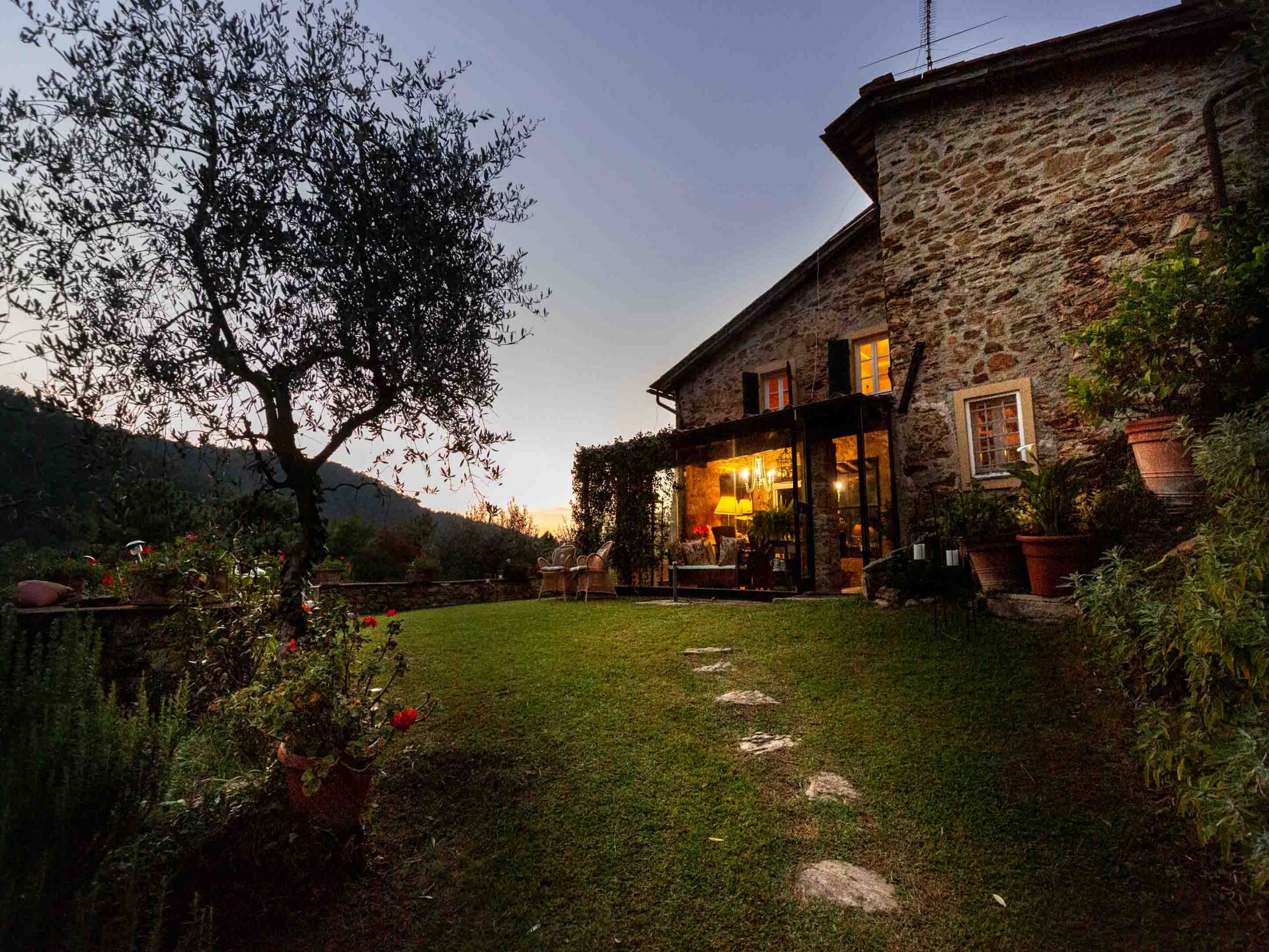 18e-eeuwse Toscaanse villa met privézwembad en bosbeek bij Lucca - foto 17