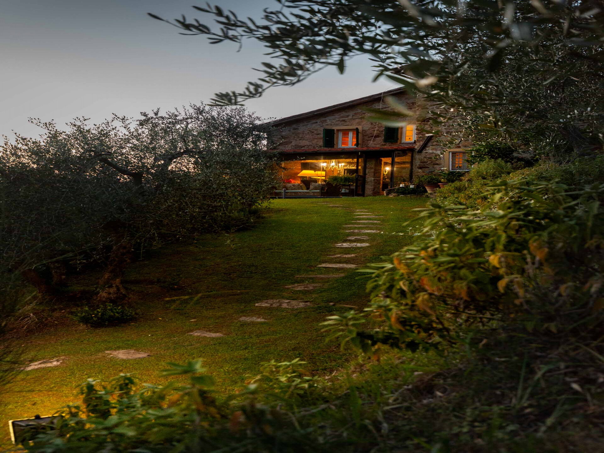 18e-eeuwse Toscaanse villa met privézwembad en bosbeek bij Lucca - foto 8