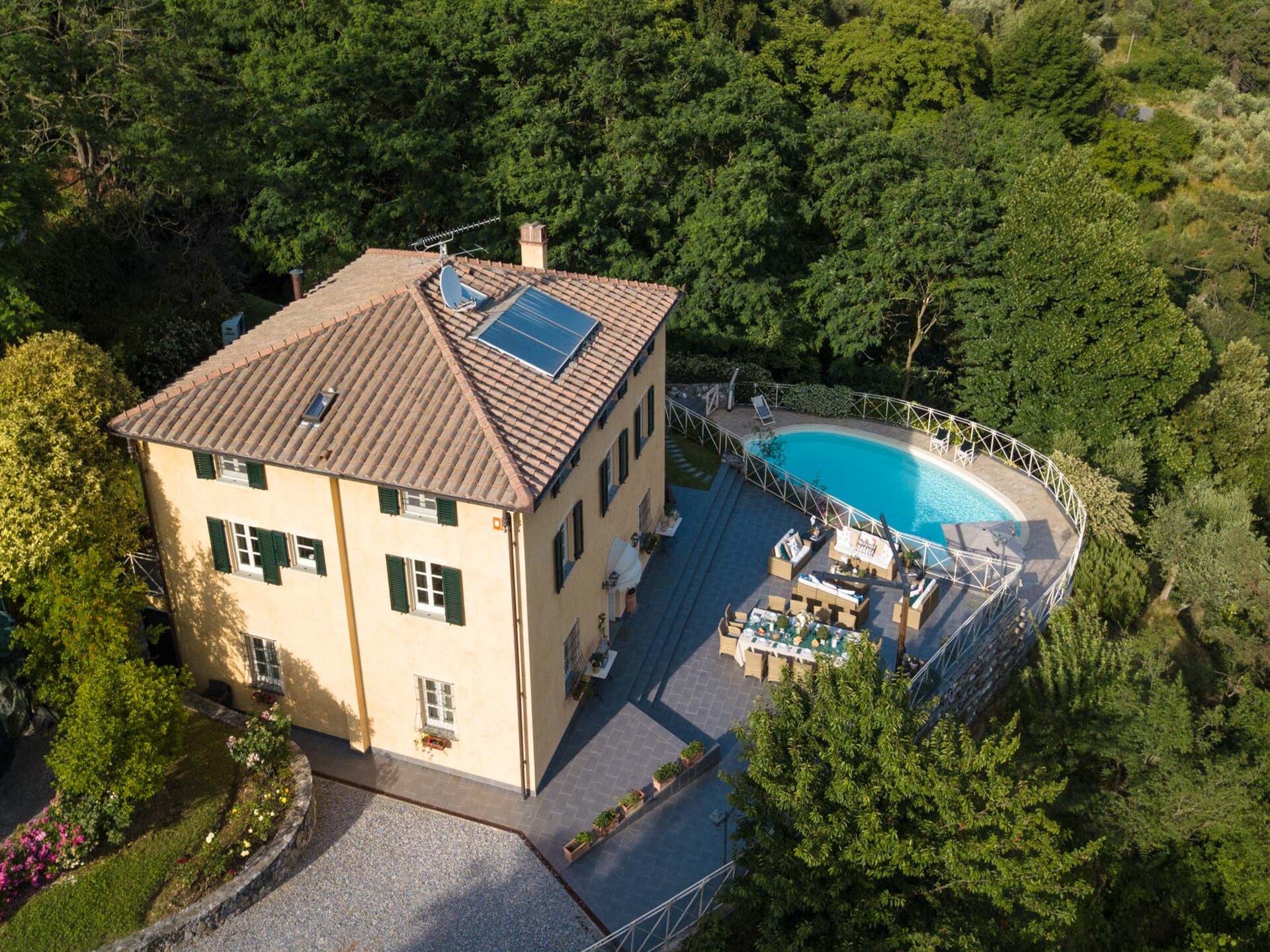 Authentieke 17e-eeuwse Toscaanse villa met zwembad bij Camaiore voor 16 personen - foto 1