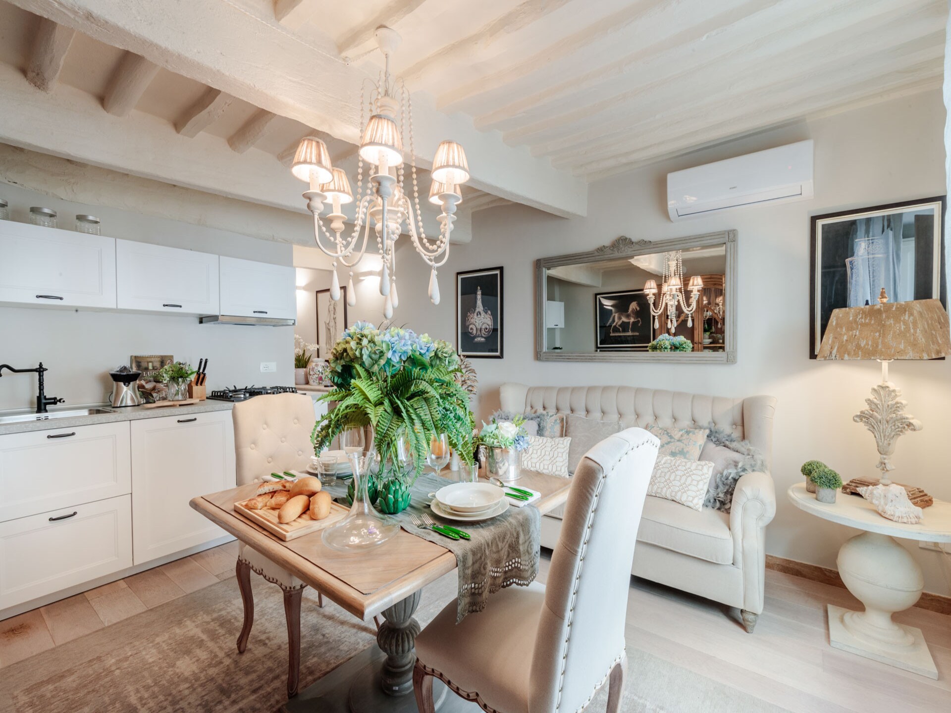 Romantisch appartement in hartje Lucca met geheime tuin en luxe keuken - foto 4