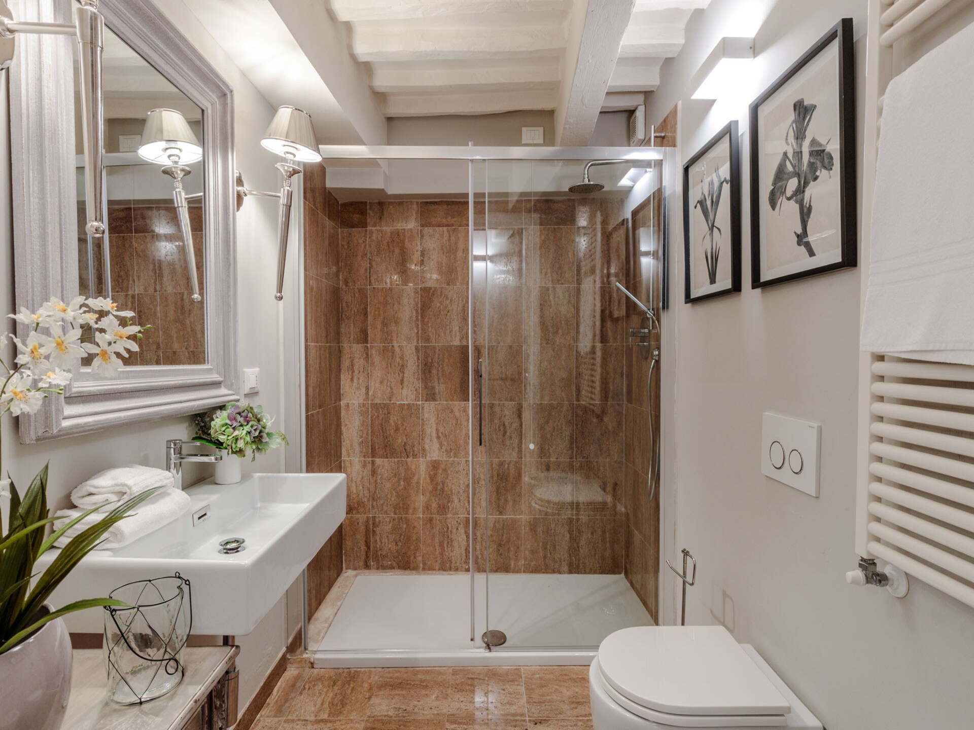 Romantisch appartement in hartje Lucca met geheime tuin en luxe keuken - foto 27