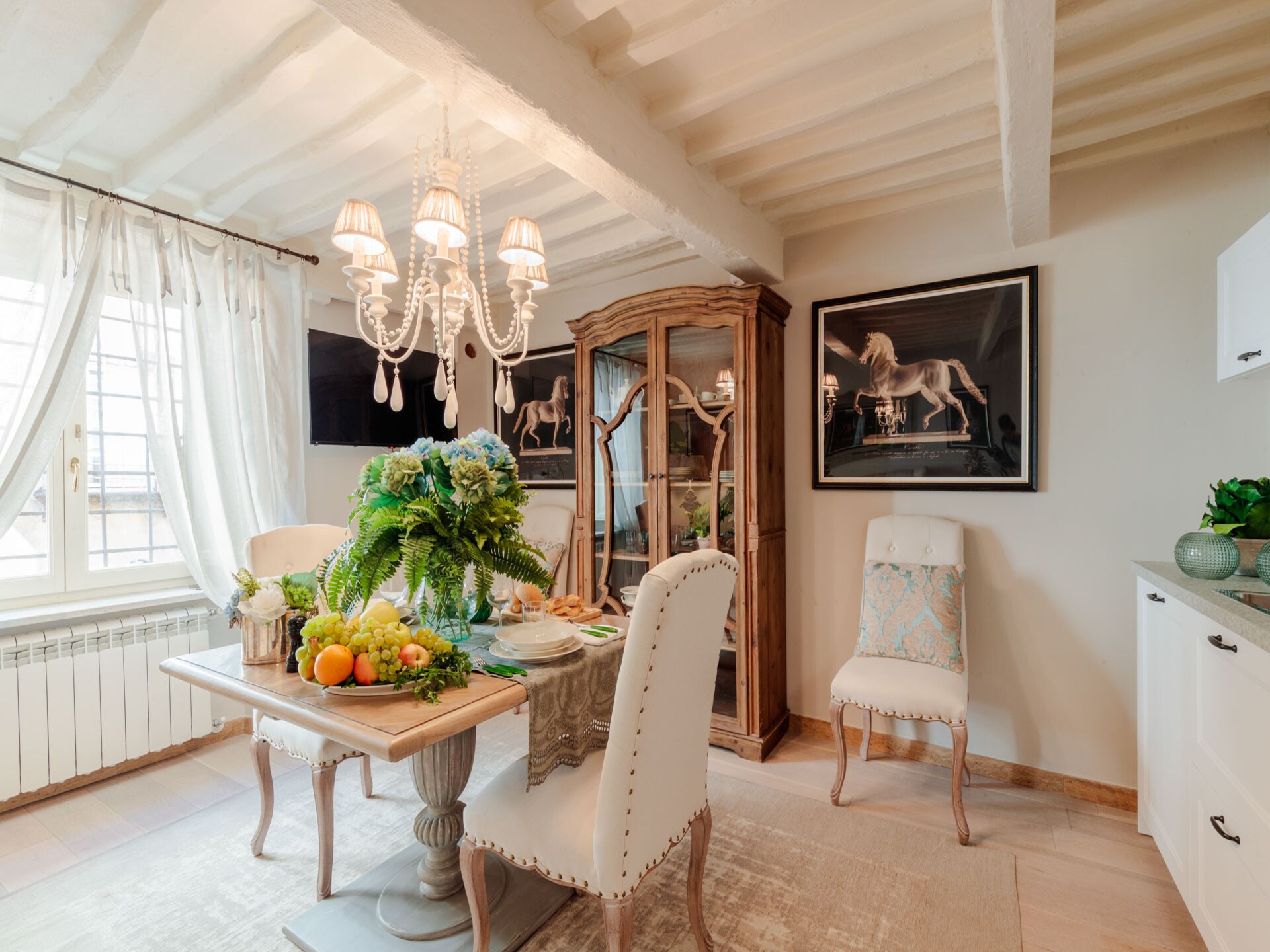 Romantisch appartement in hartje Lucca met geheime tuin en luxe keuken - foto 9