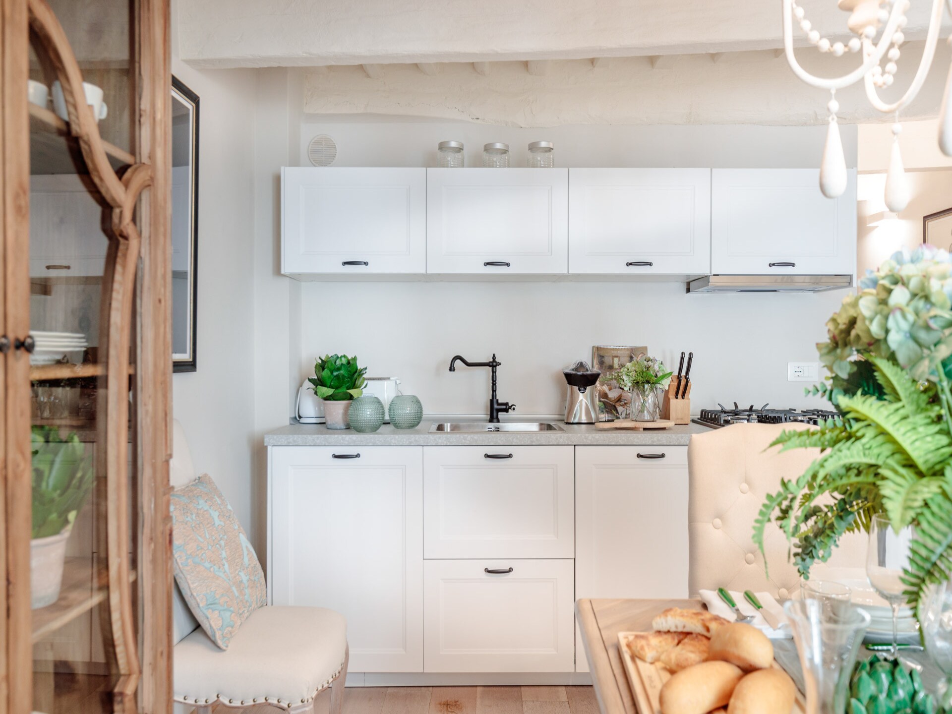 Romantisch appartement in hartje Lucca met geheime tuin en luxe keuken - foto 12
