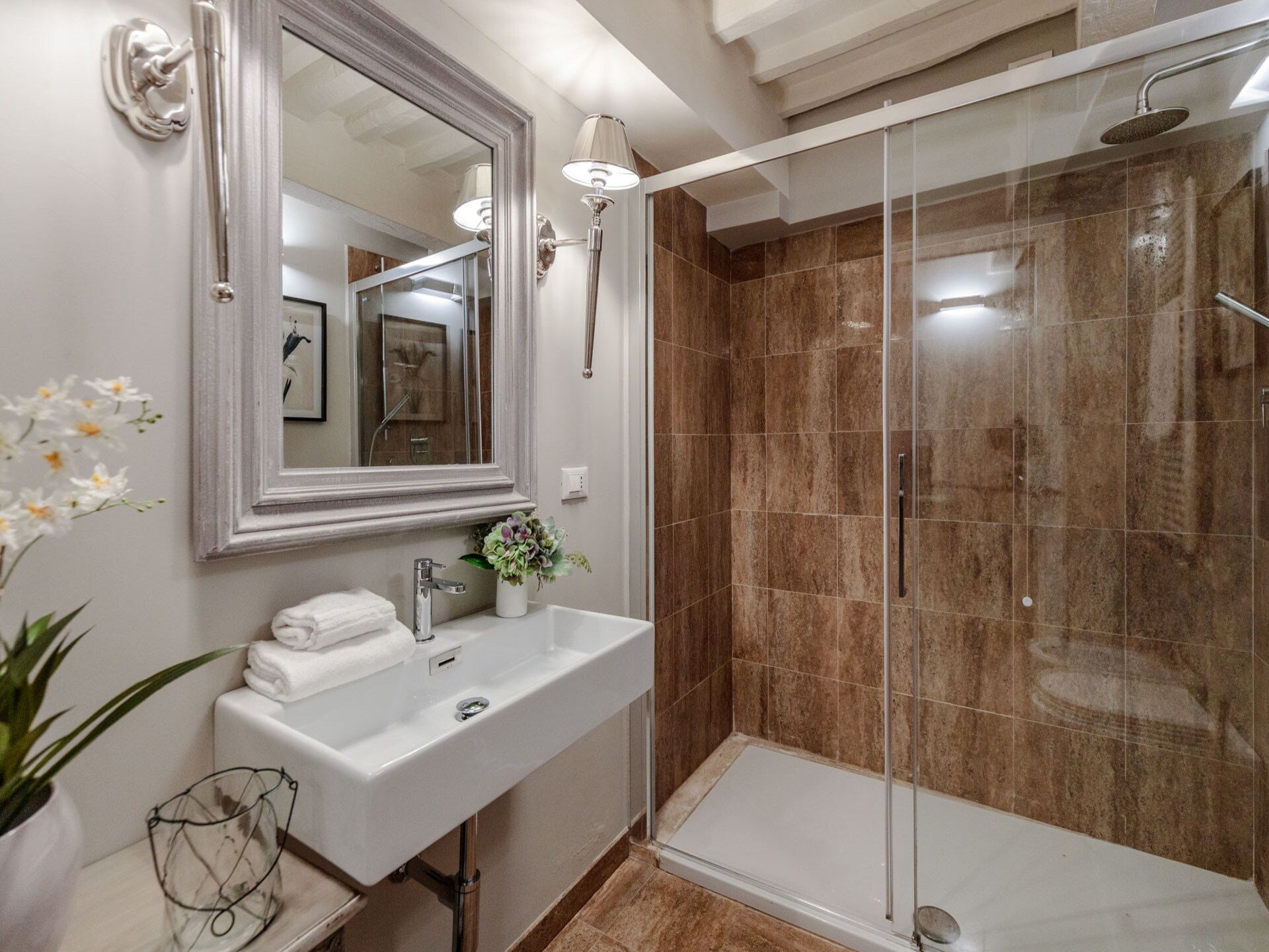 Romantisch appartement in hartje Lucca met geheime tuin en luxe keuken - foto 24