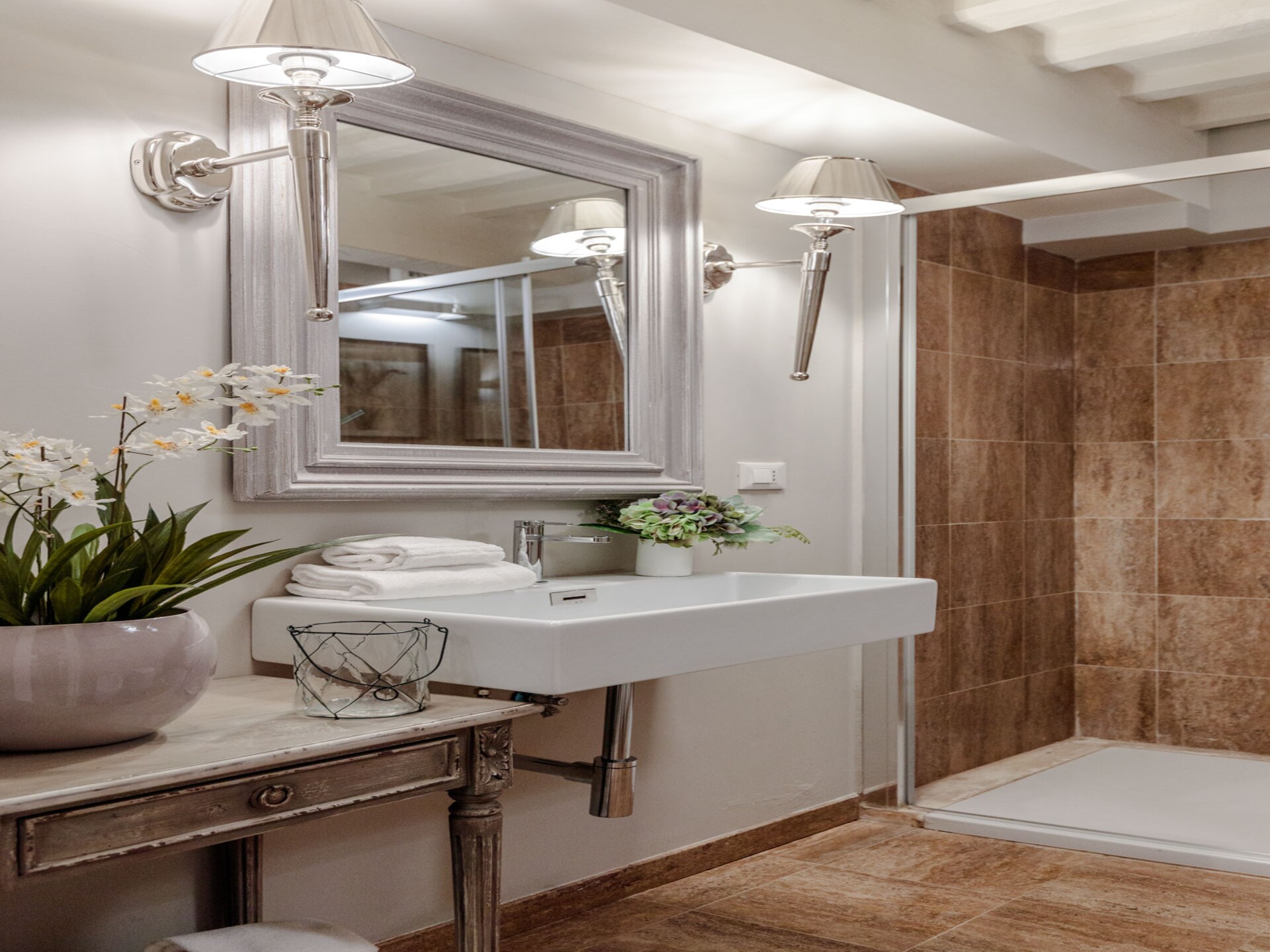Romantisch appartement in hartje Lucca met geheime tuin en luxe keuken - foto 25