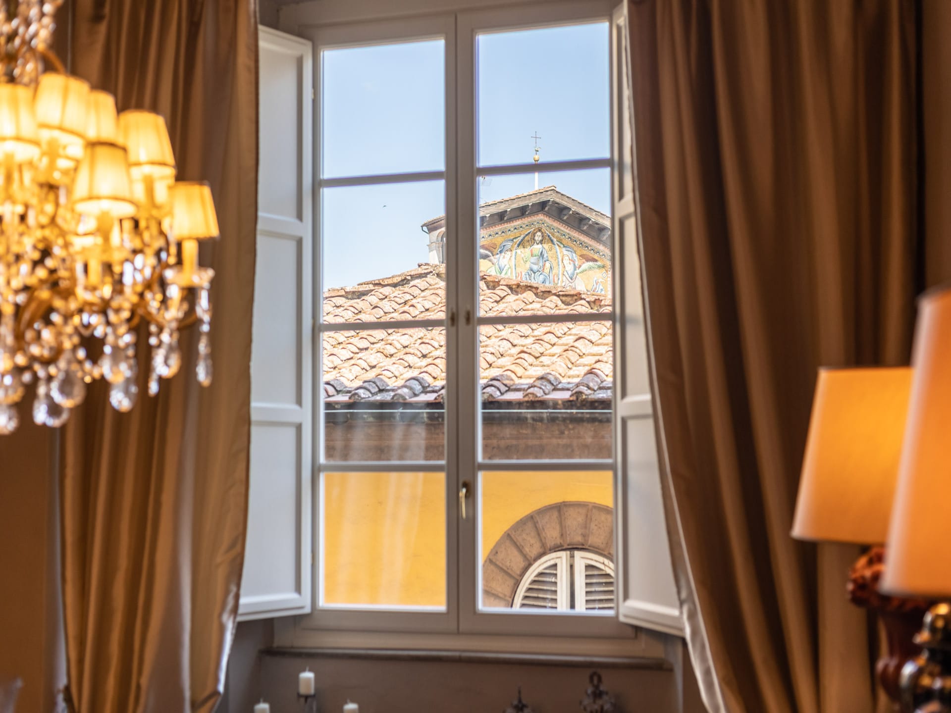 Casa Pitt: Elegante stadsvilla met balkon aan Piazza Anfiteatro in Lucca - foto 11