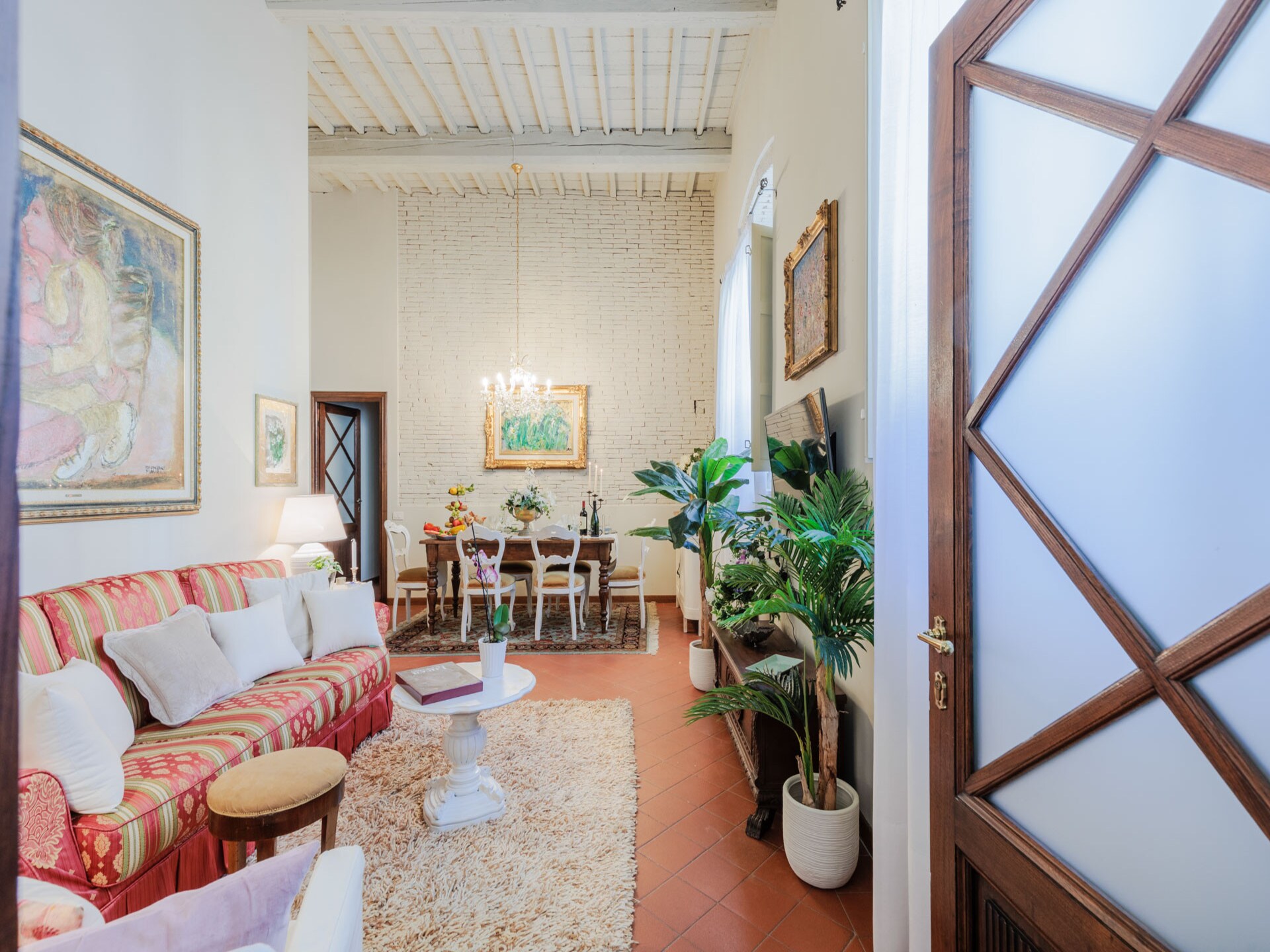 Sereen appartement aan de beek met privétuin in hartje Lucca - foto 9