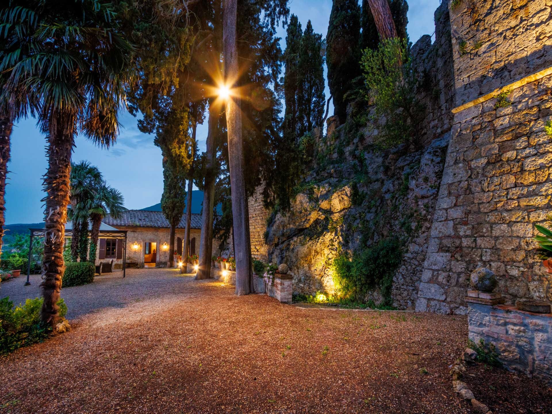 Middeleeuws kasteel in Cetona met privétoren en panoramisch zwembad - foto 102